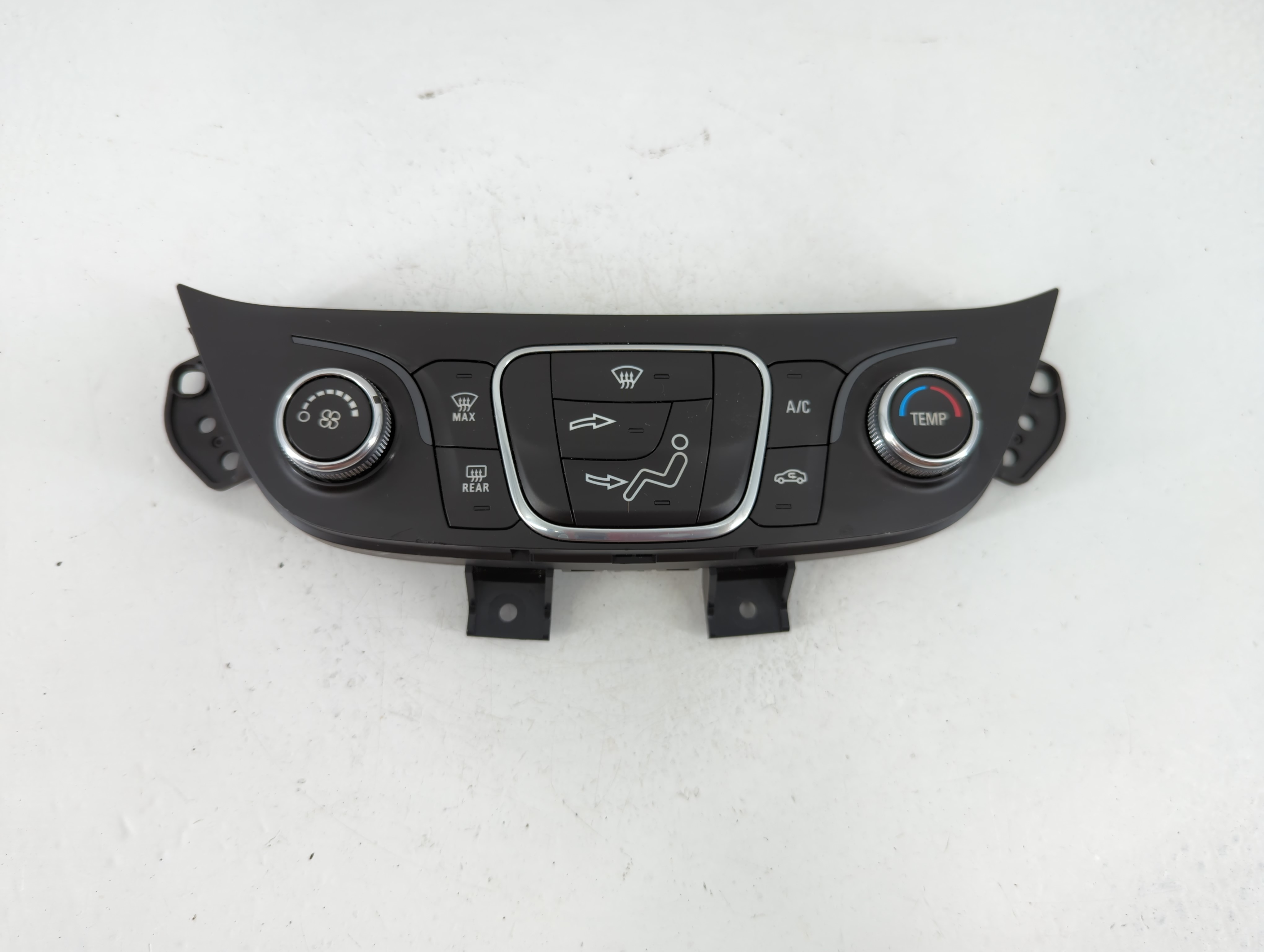 2018-2018 Chevrolet Equinox Ac Heater Climate Control 84175393 1147197 - Oemusedautoparts1.com