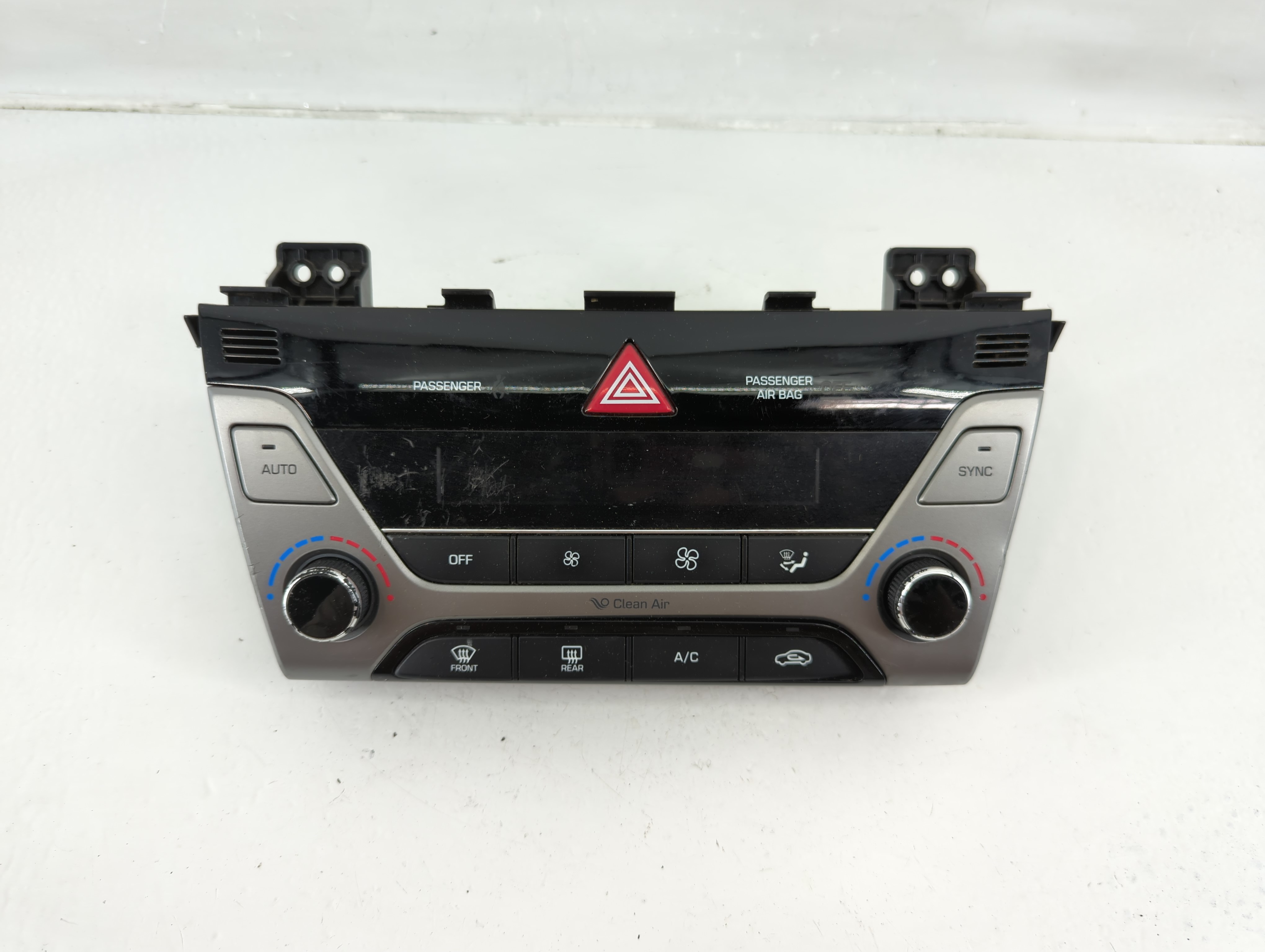 Picture of 2017-2018 Hyundai Elantra Ac Heater Climate Control 97250-f2230 1147232