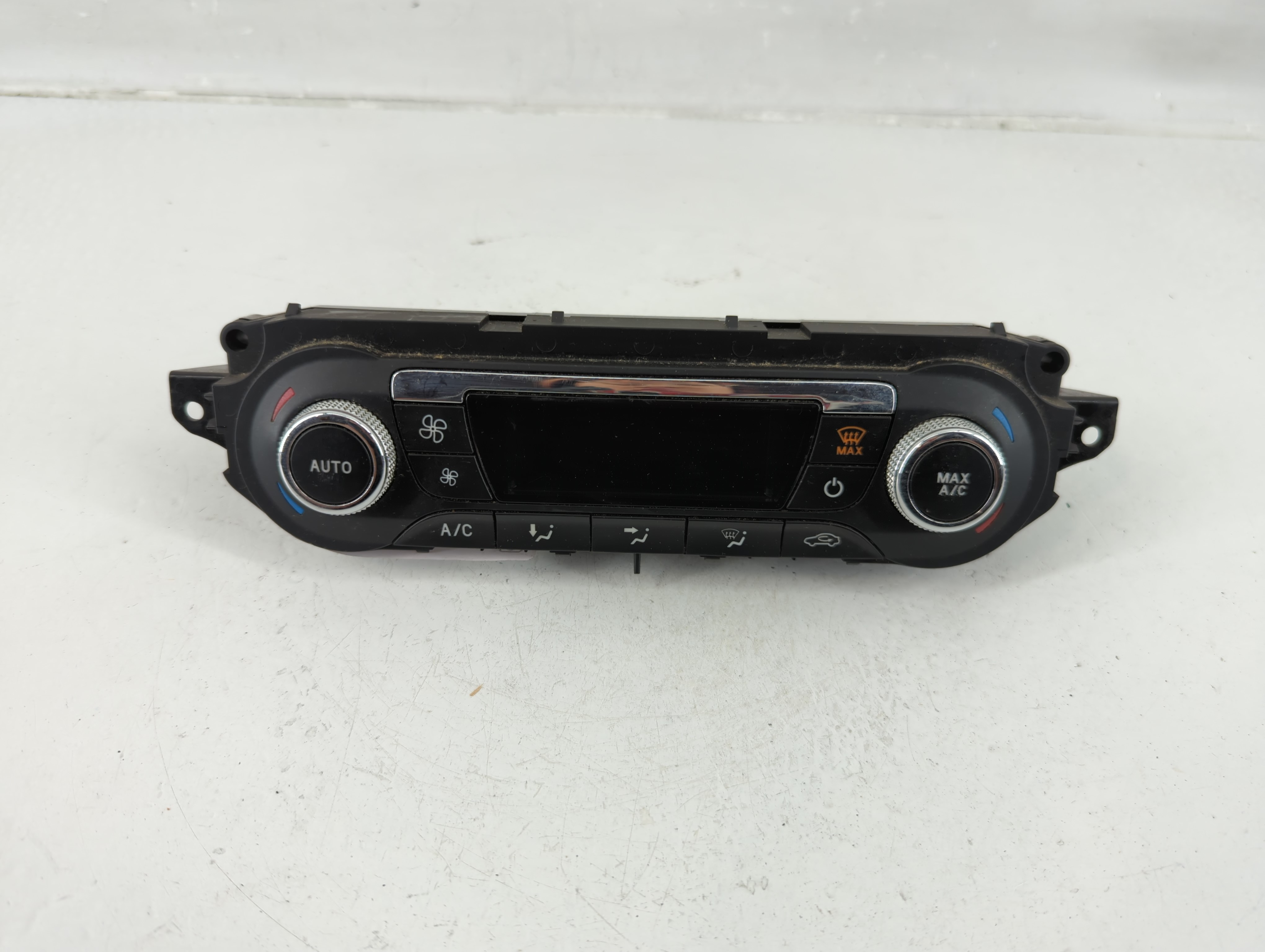 2013-2015 Ford Escape Ac Heater Climate Control Cj5t-18c612-bc 1147260 - Oemusedautoparts1.com