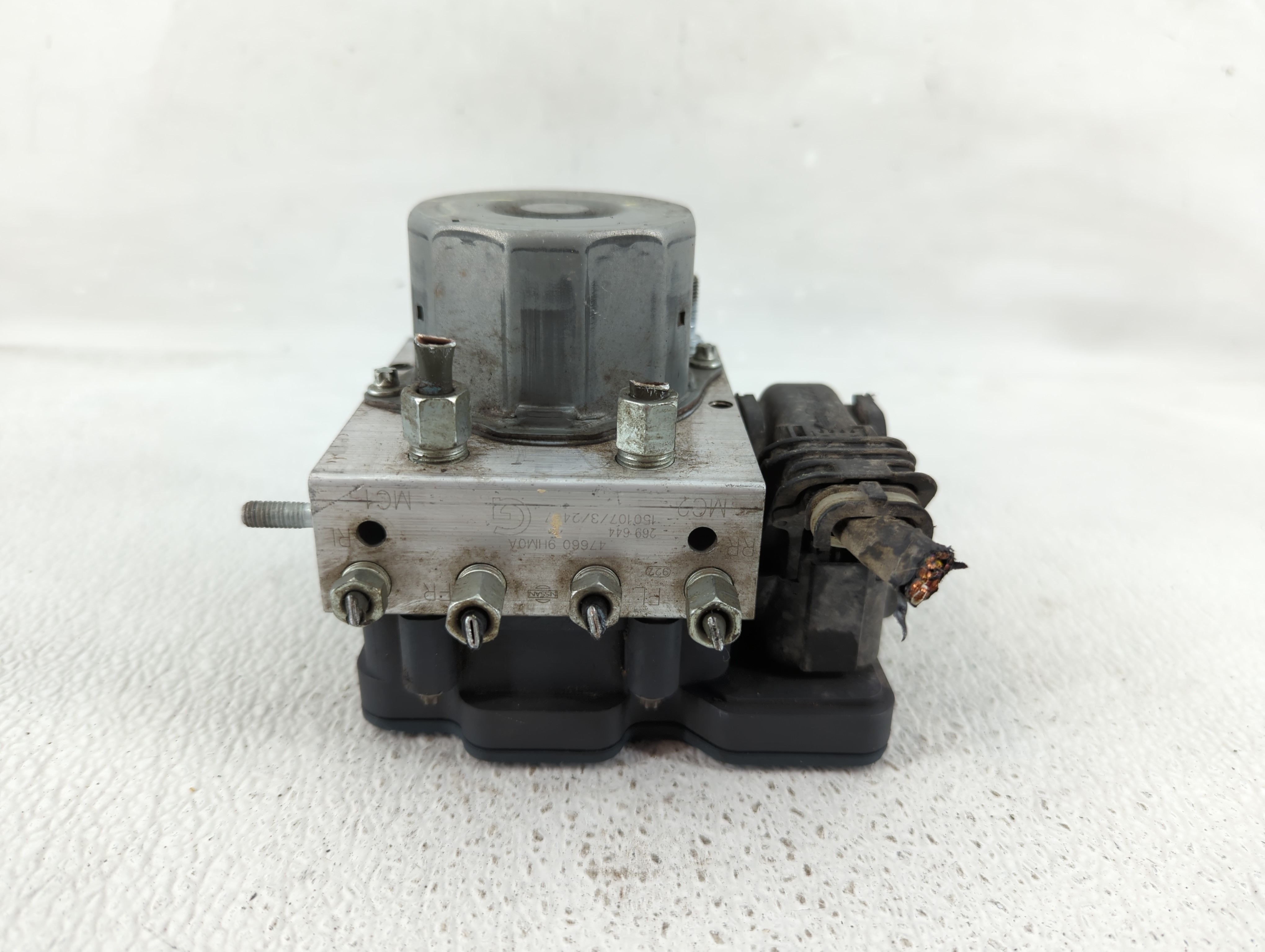 Picture of 2015-2015 Nissan Altima Abs Pump Control Module 1147290