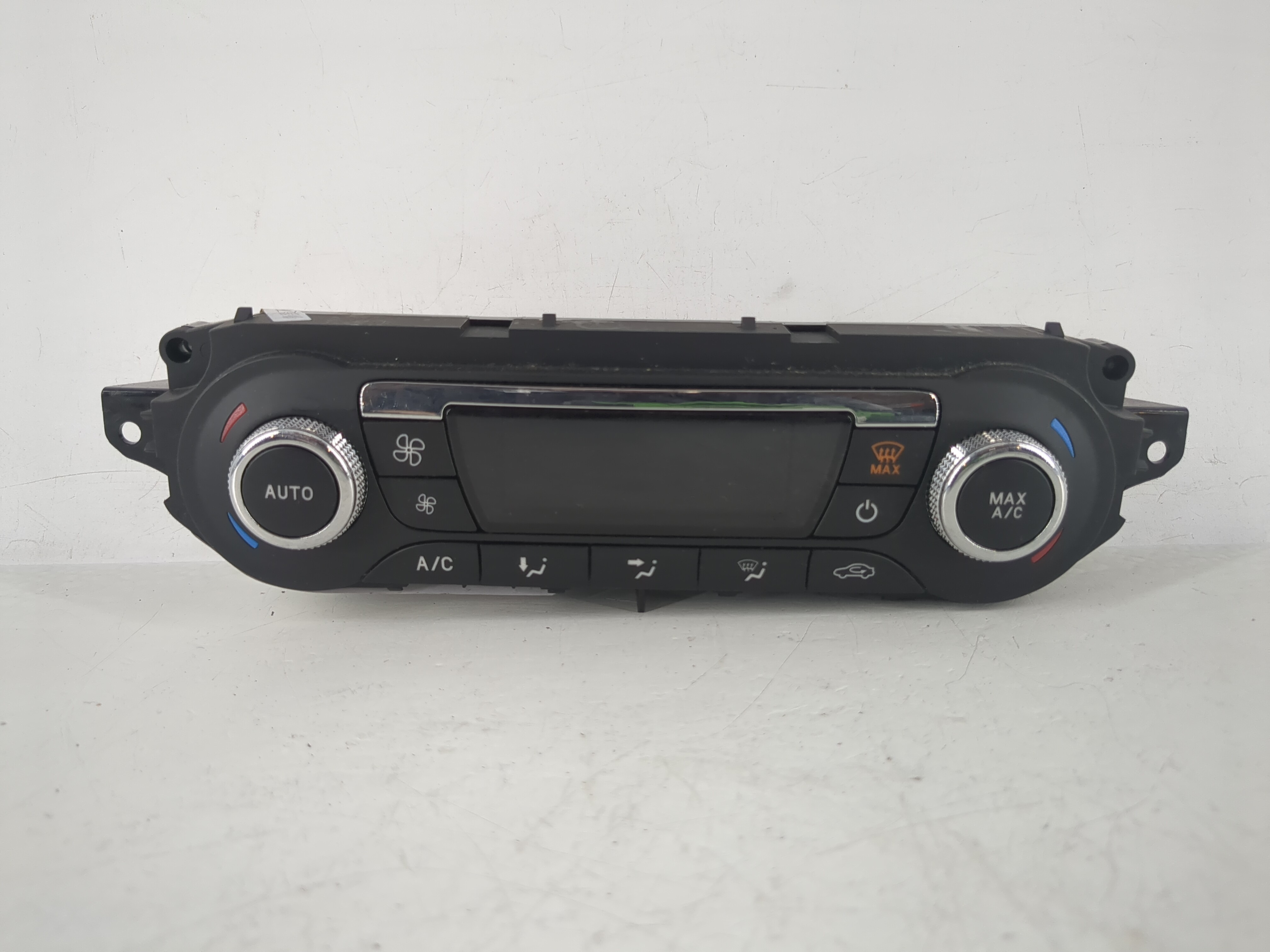 2015-2016 Ford Escape Ac Heater Climate Control Cj5t-18c612-be 1147299 - Oemusedautoparts1.com