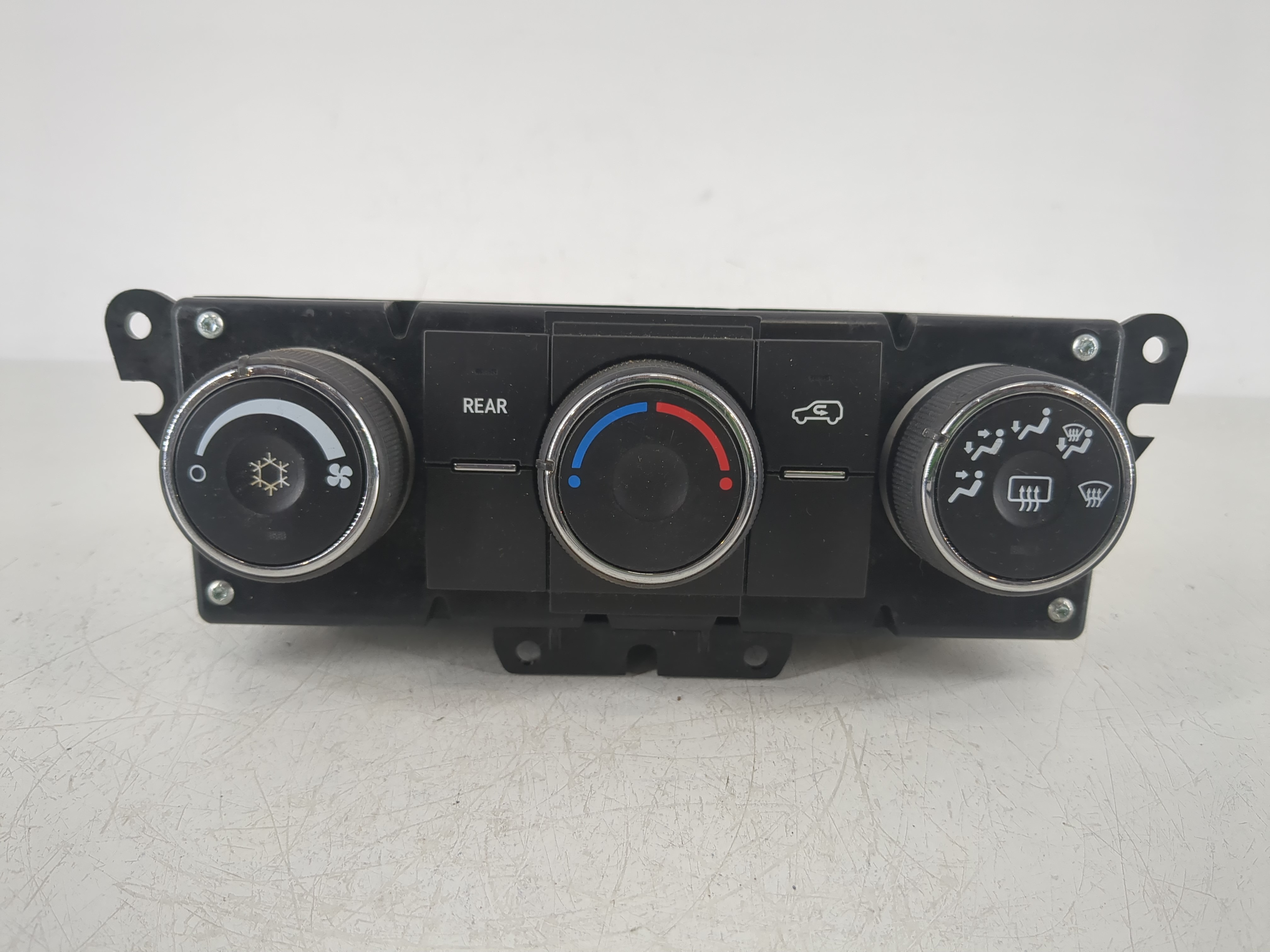 2013-2017 Chevrolet Traverse Ac Heater Climate Control 2299802 1147311 - Oemusedautoparts1.com