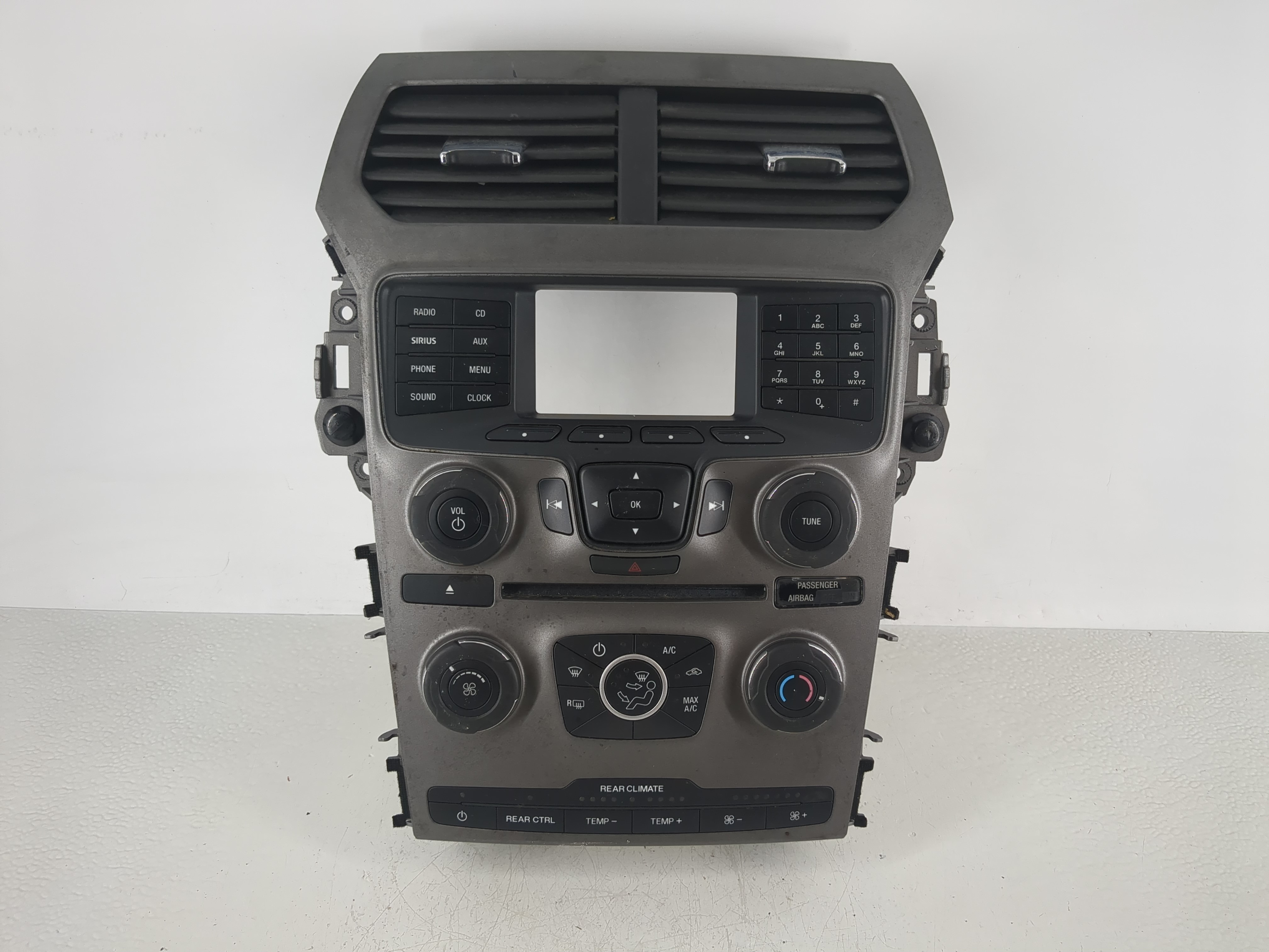 2013-2013 Ford Explorer Am Fm Cd Player Radio Receiver 1147316 - Oemusedautoparts1.com