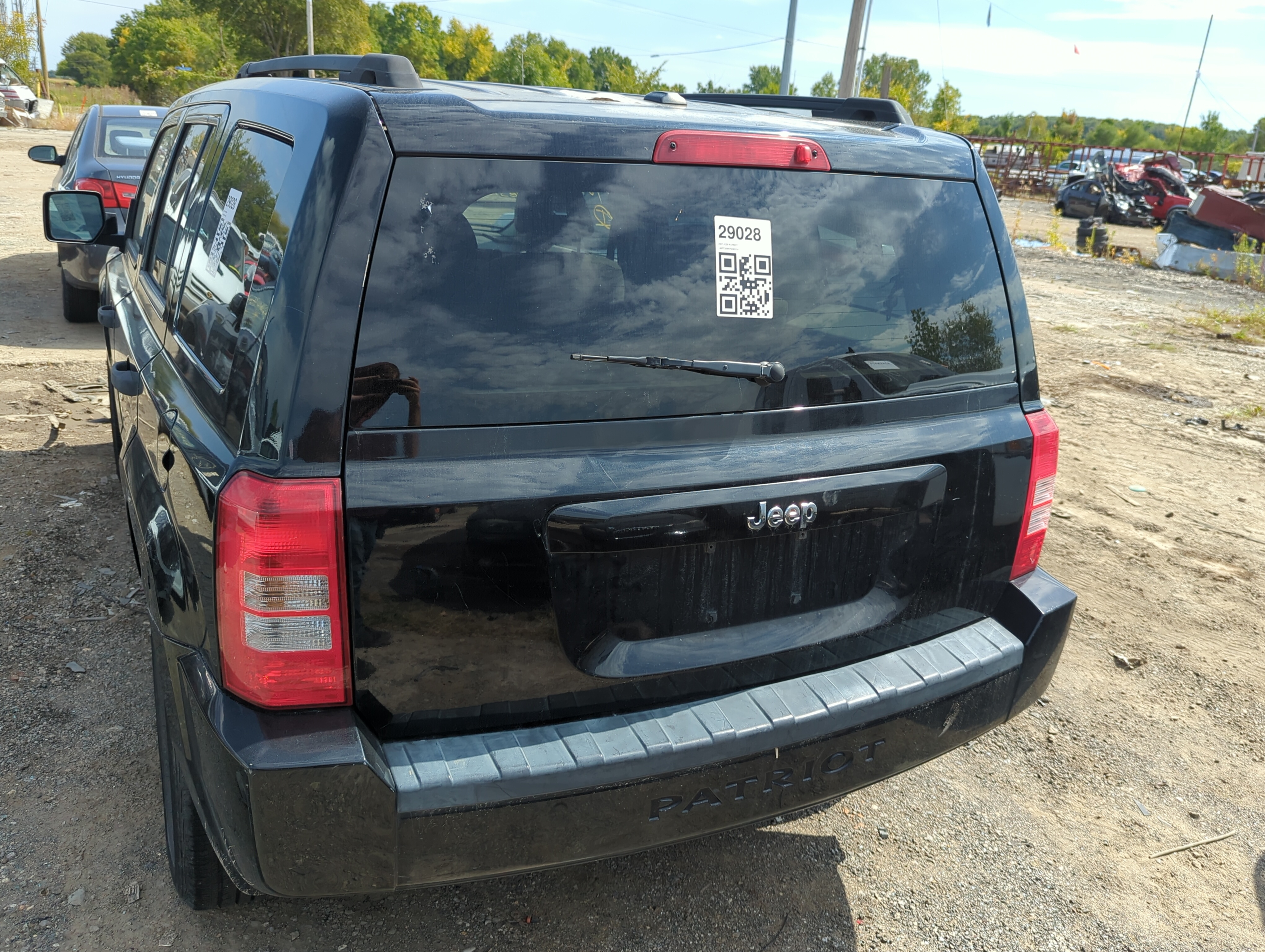 2007-2017 Jeep Patriot Trunk/decklid/hatch/tailgate Oem 1147360 - Oemusedautoparts1.com