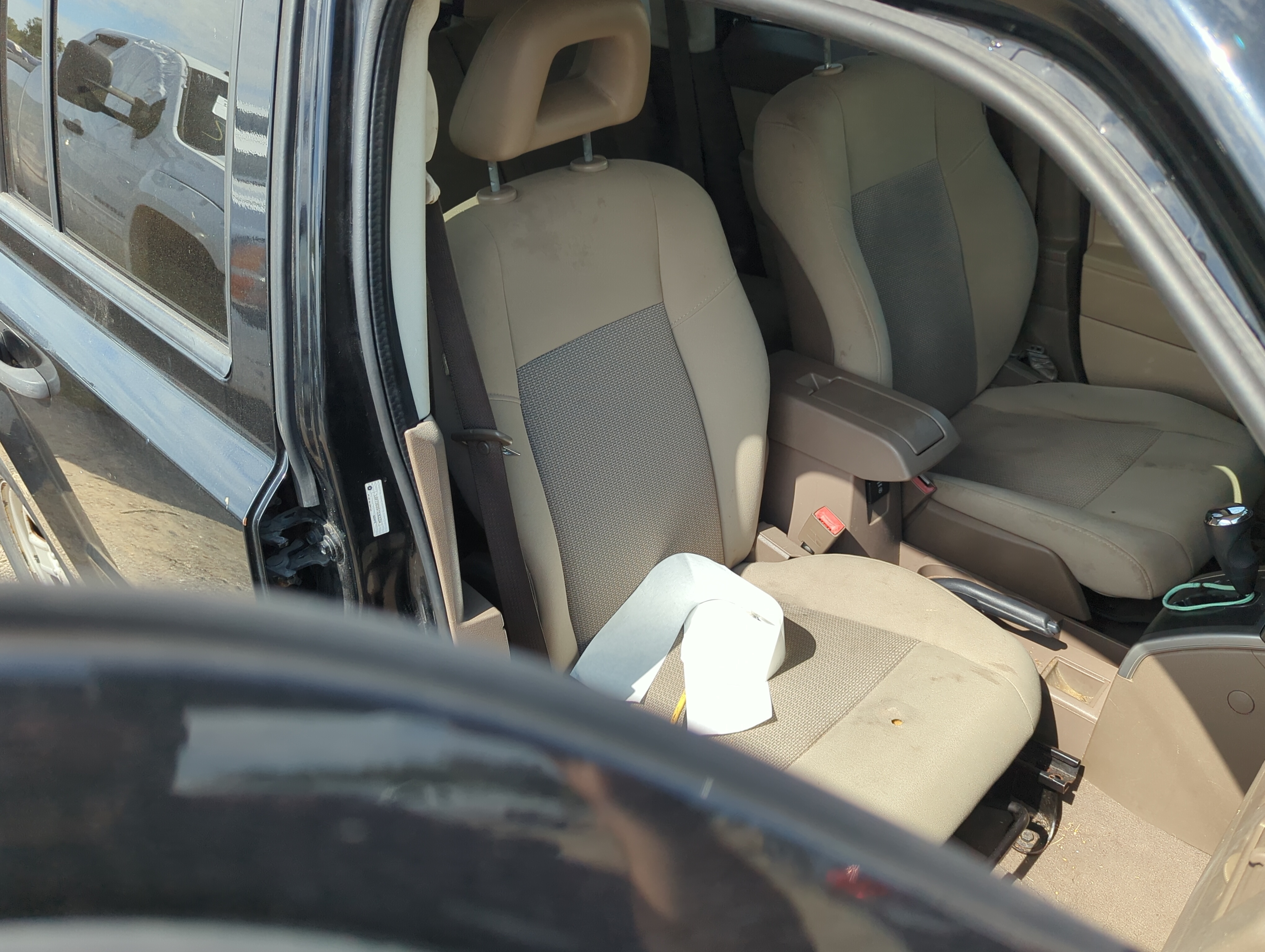 Picture of 2007-2007 Jeep Patriot Passenger Front Seat Oem 1147380