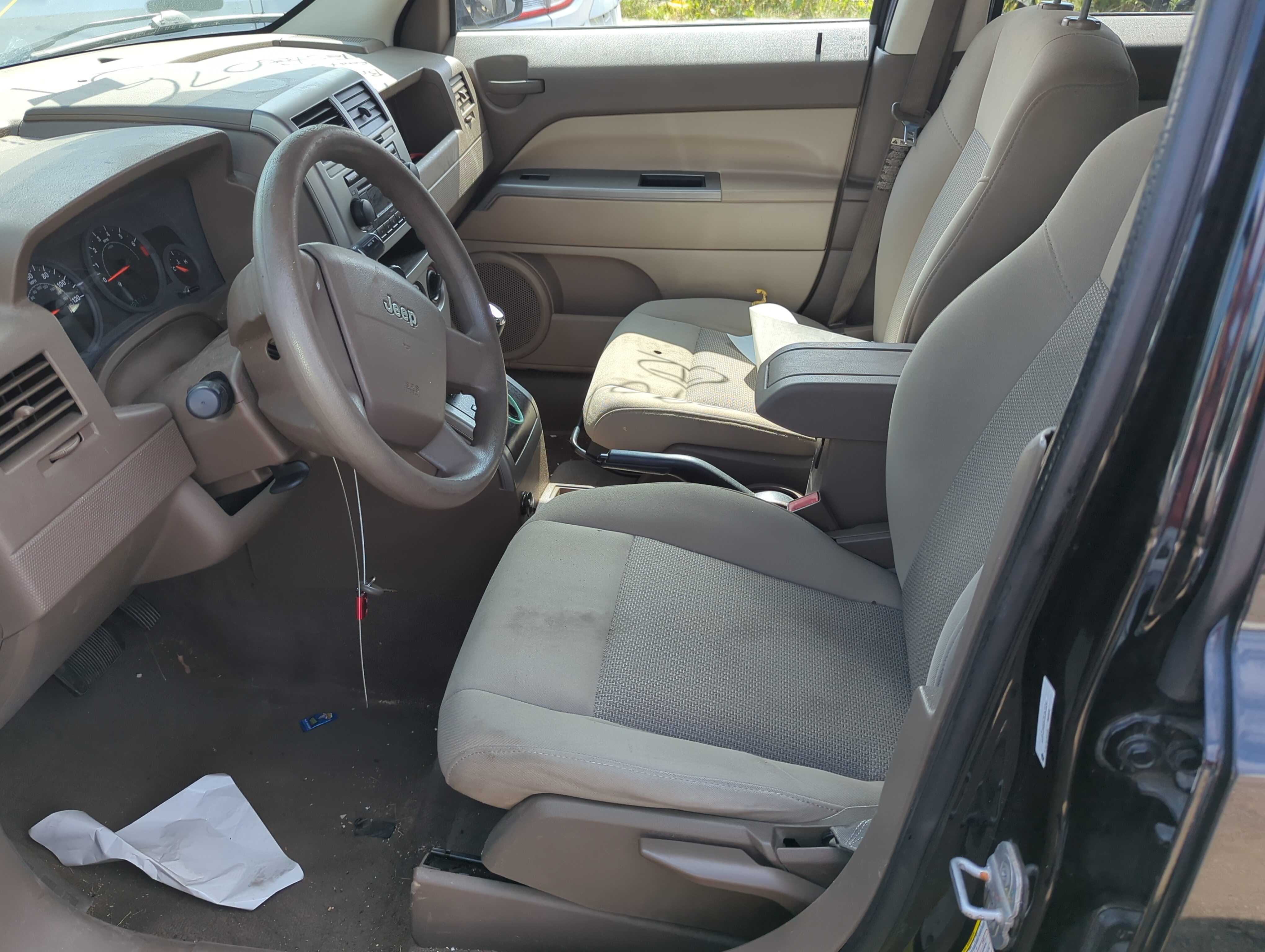 Picture of 2007-2007 Jeep Patriot Driver Front Seat Oem 1147396