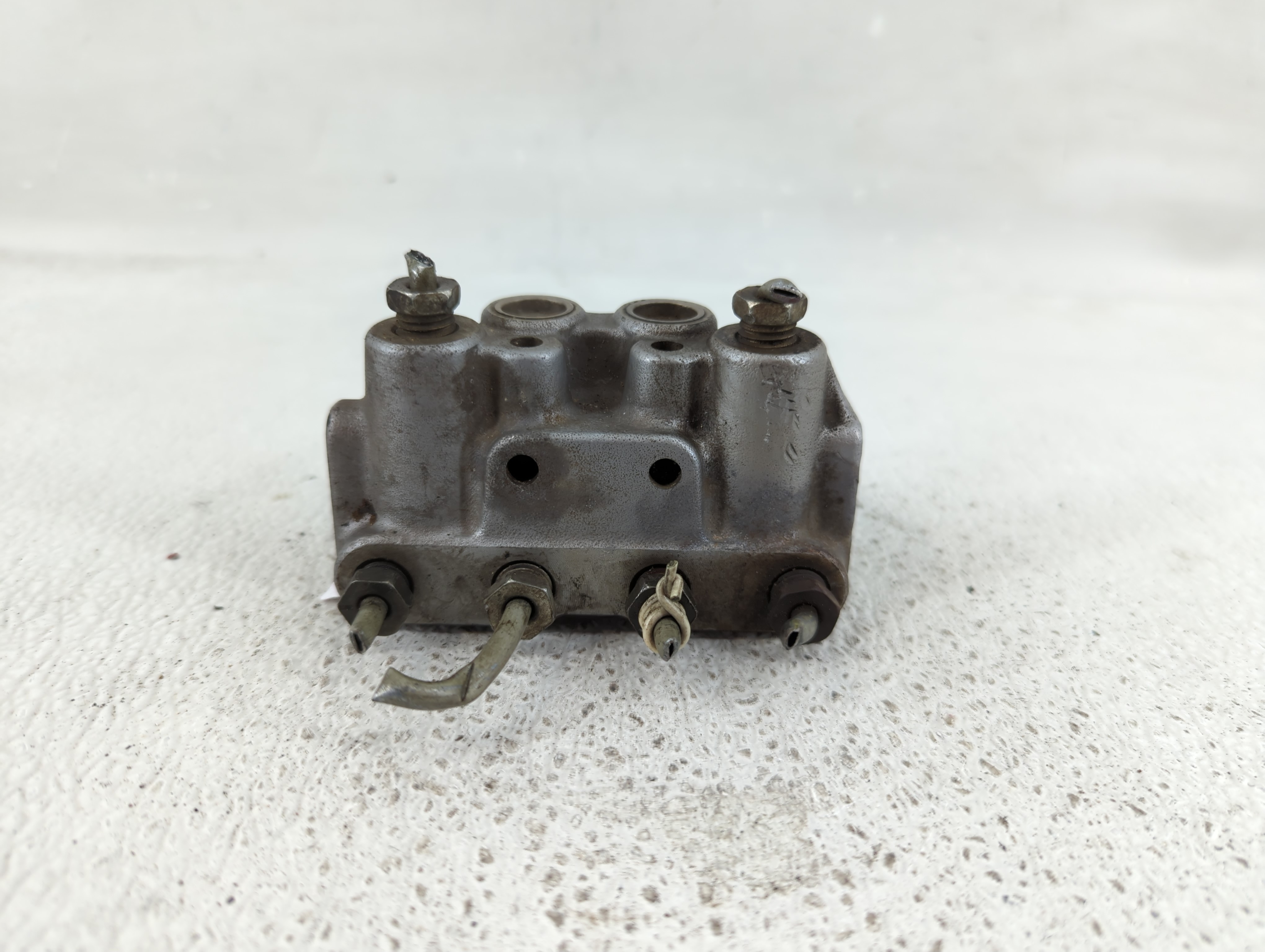 Picture of 2001-2005 Chevrolet Malibu Abs Pump Control Module 1147938
