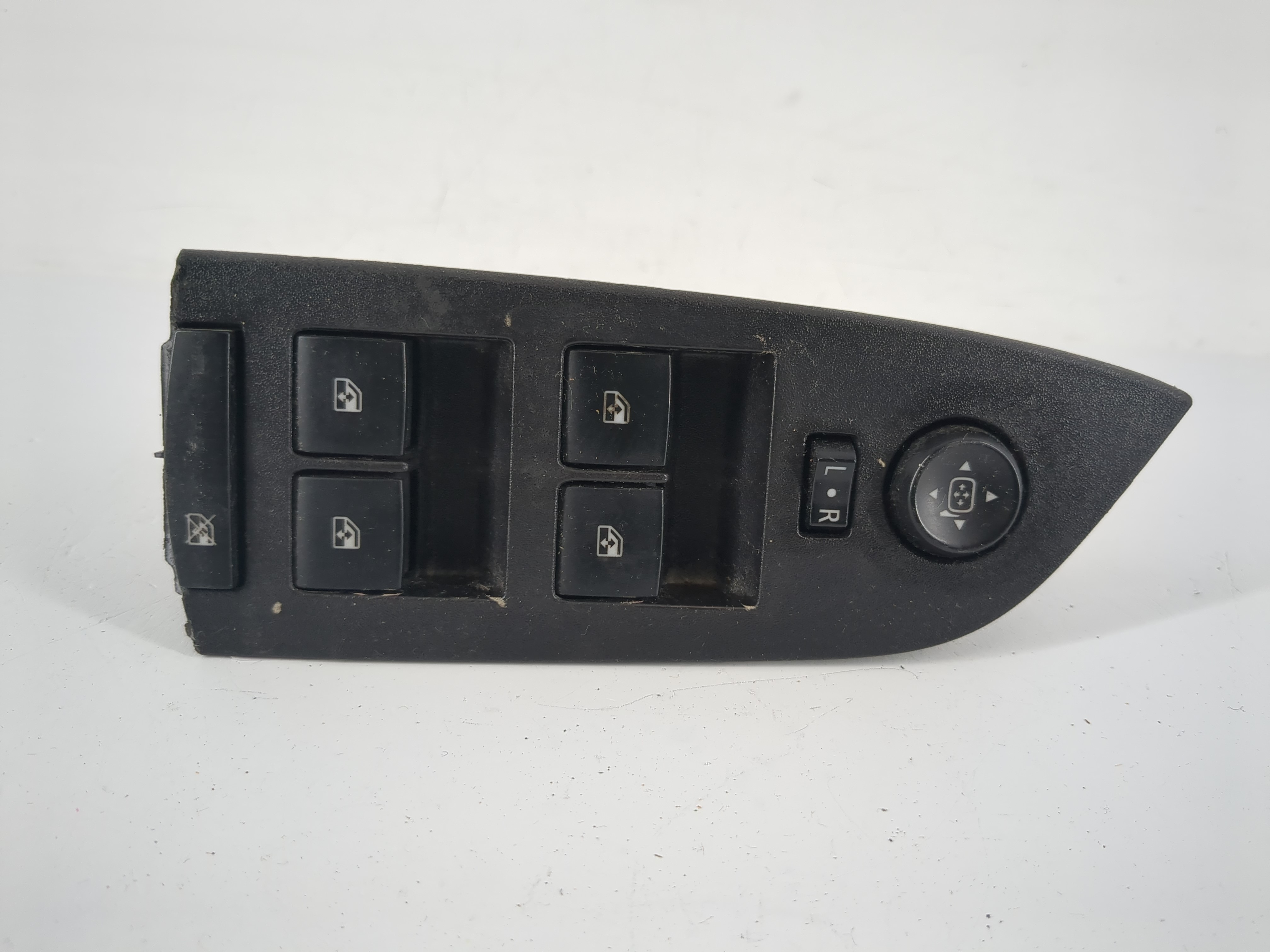 2010-2017 Gmc Terrain Driver Left Door Master Power Window Switch 1147990 - Oemusedautoparts1.com