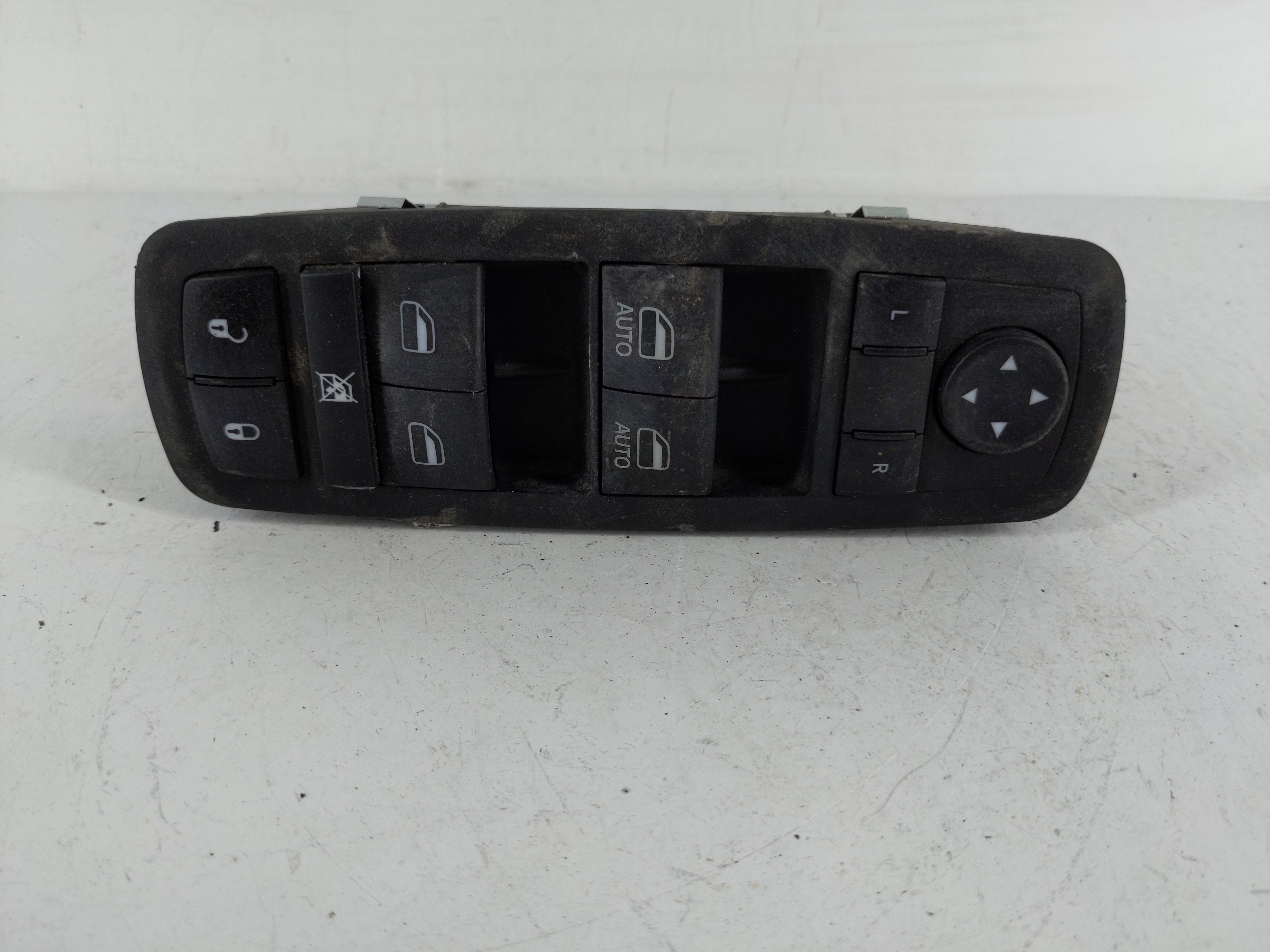 2016 Jeep Grand Cherokee Driver Left Door Master Power Window Switch 1148000 - Oemusedautoparts1.com
