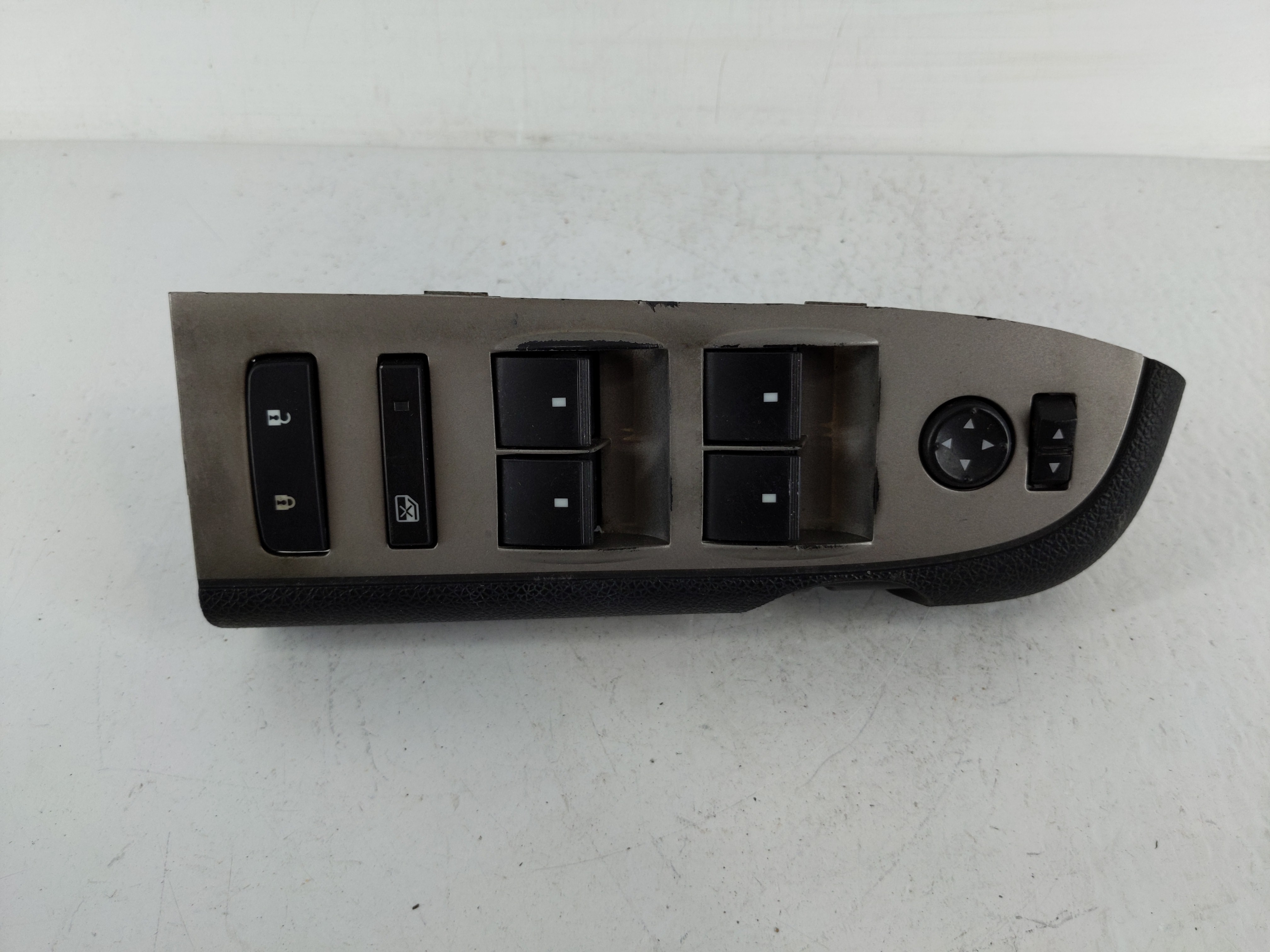Picture of 2011 Chevrolet Tahoe Driver Left Door Master Power Window Switch 1148006