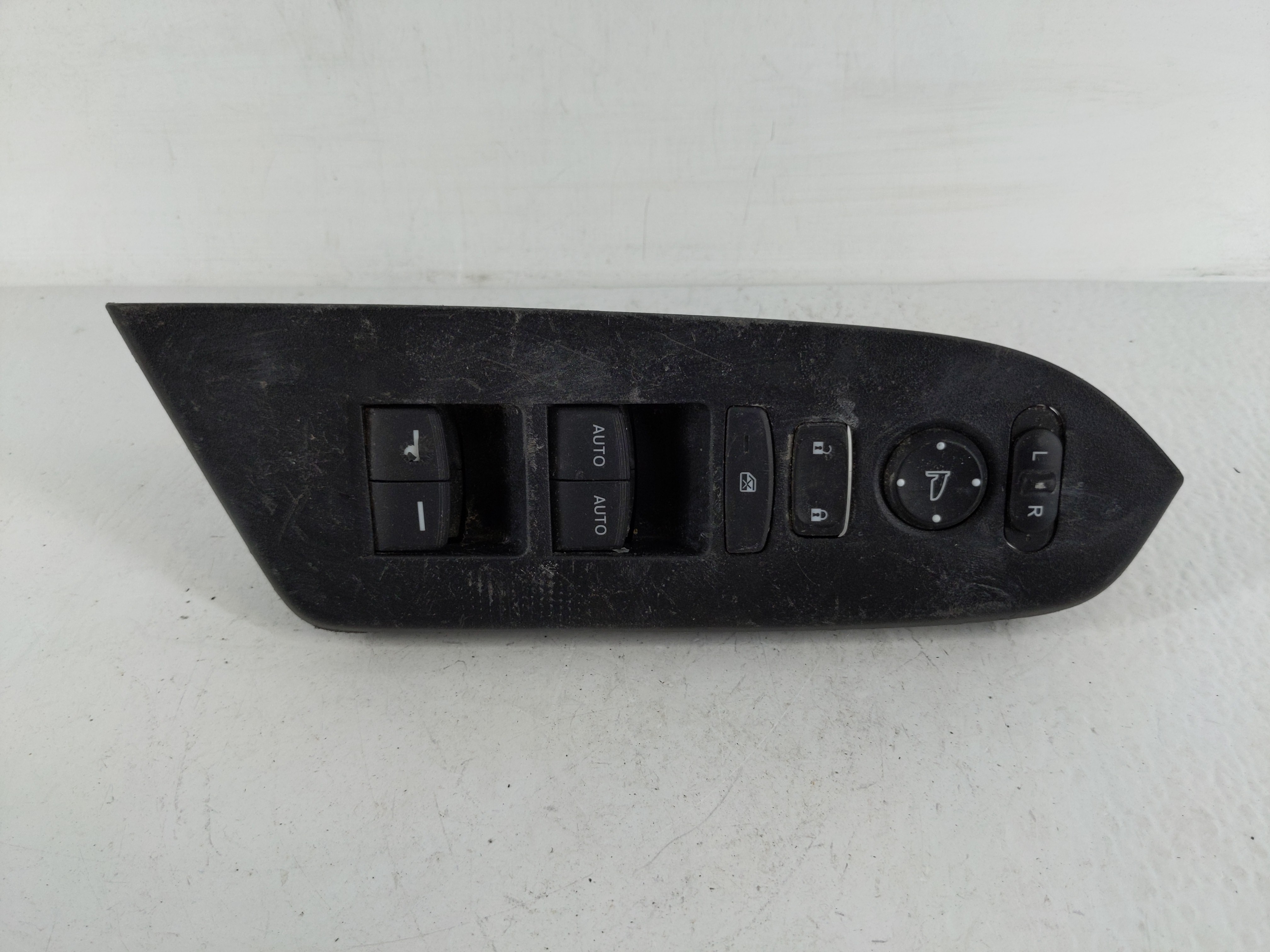 2017-2022 Honda Cr-v Driver Left Door Master Power Window Switch 1148007 - Oemusedautoparts1.com