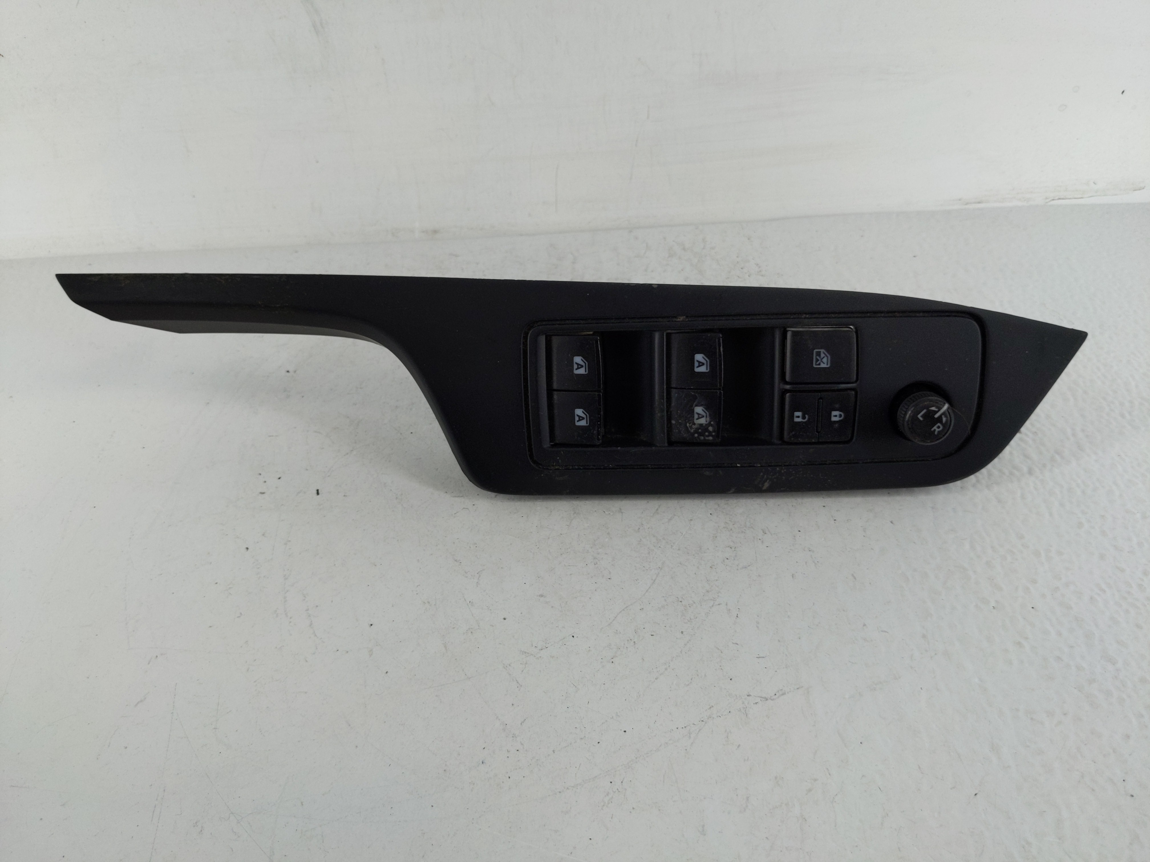 Picture of Chrysler Chrysler R/t Driver Left Door Master Power Window Switch 1148015
