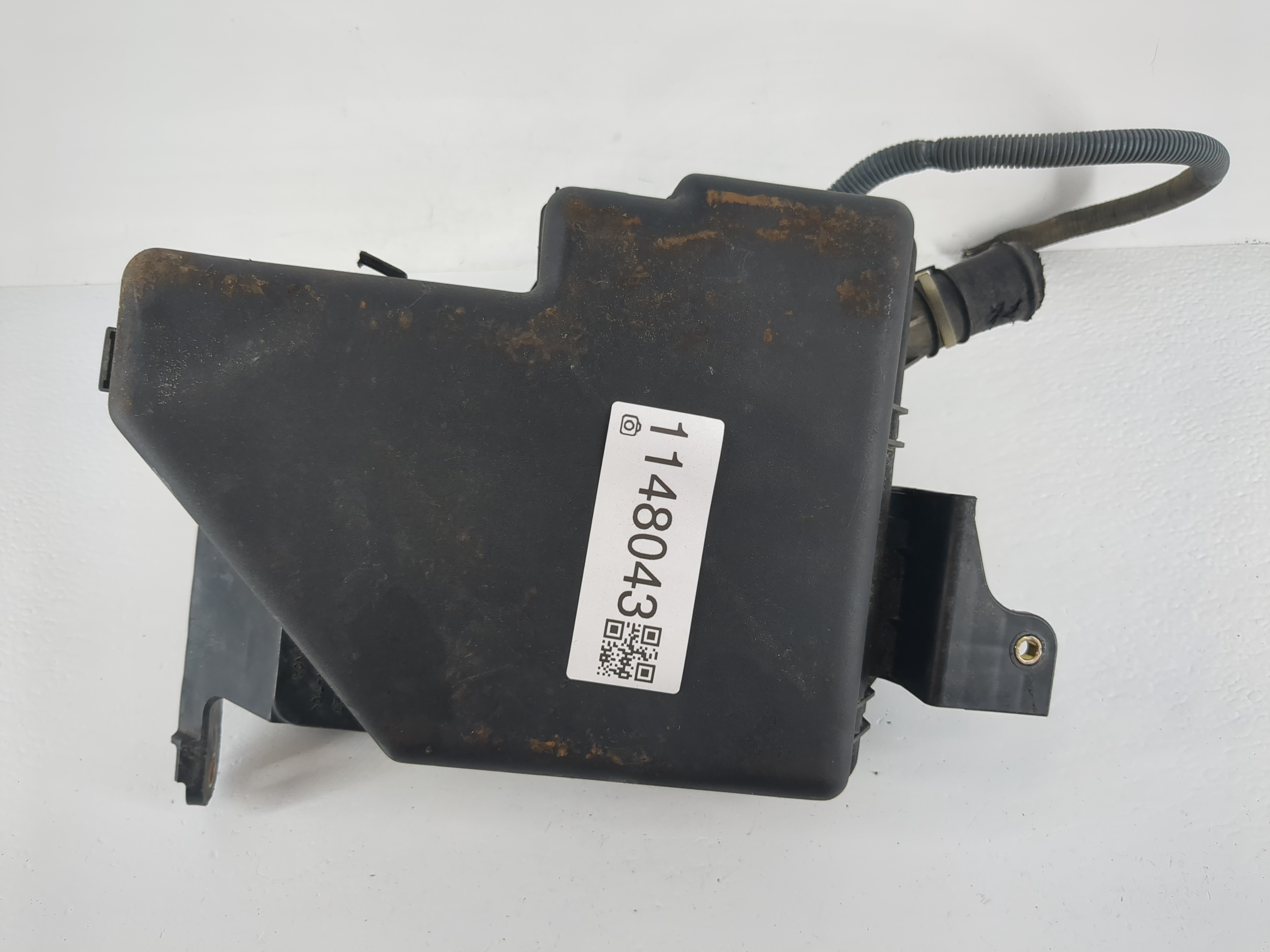 Picture of 2004-2006 Toyota Sienna Fusebox Fuse Box Relay Module 7154-8434 1148043