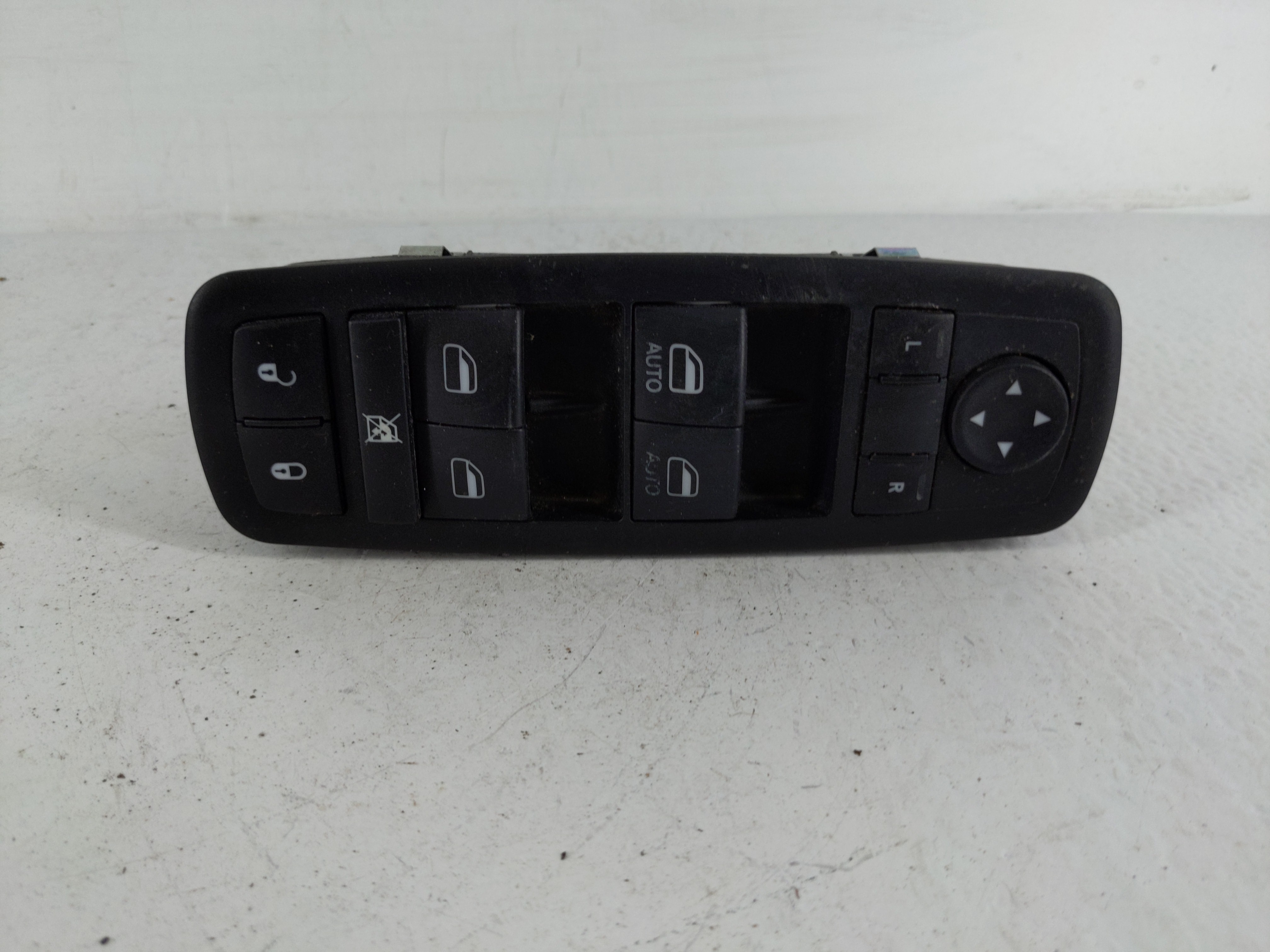 2014 Jeep Grand Cherokee Driver Left Door Master Power Window Switch 1148058 - Oemusedautoparts1.com