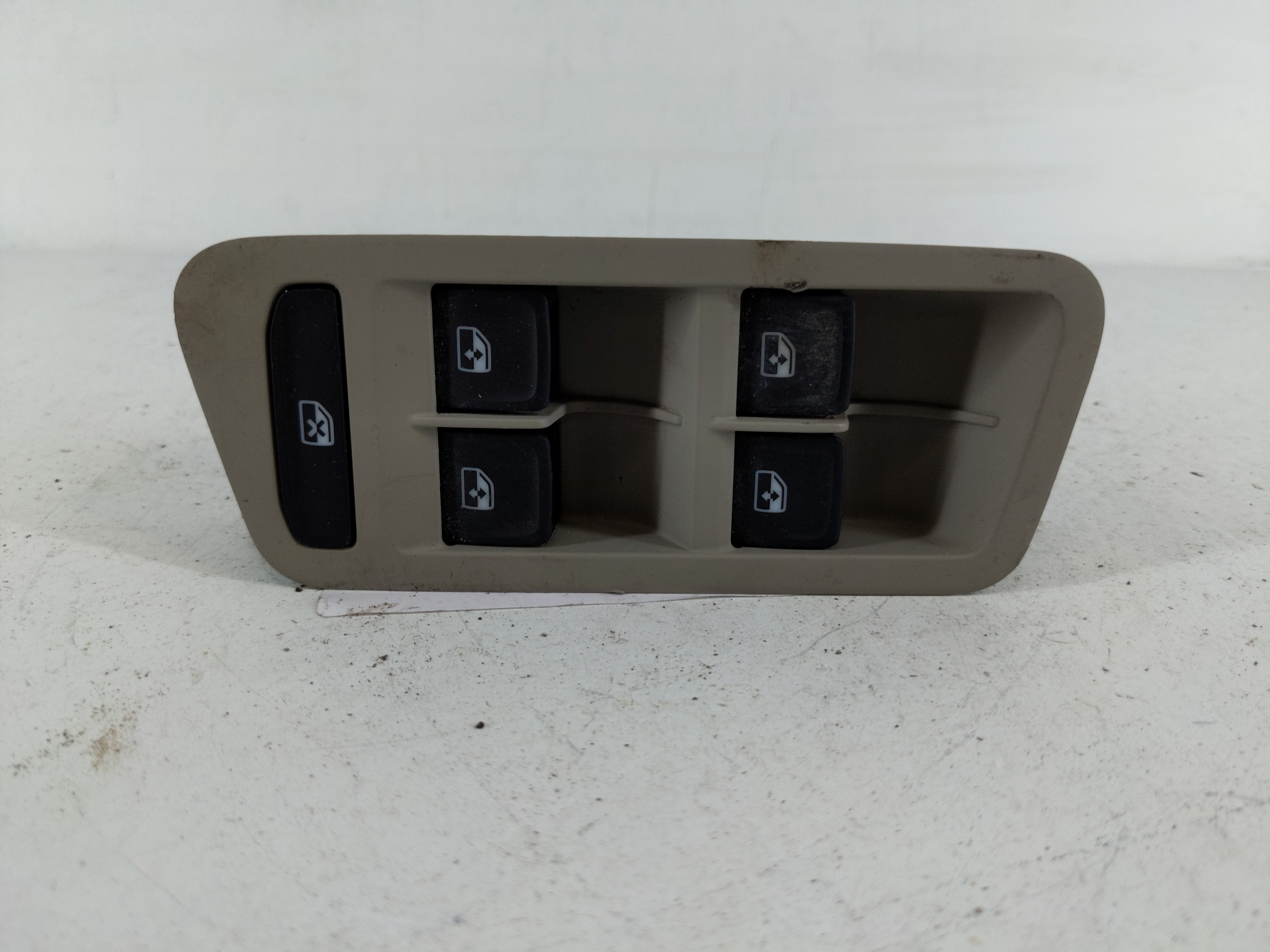 2018-2019 Volkswagen Golf Driver Left Door Master Power Window Switch 1148059 - Oemusedautoparts1.com