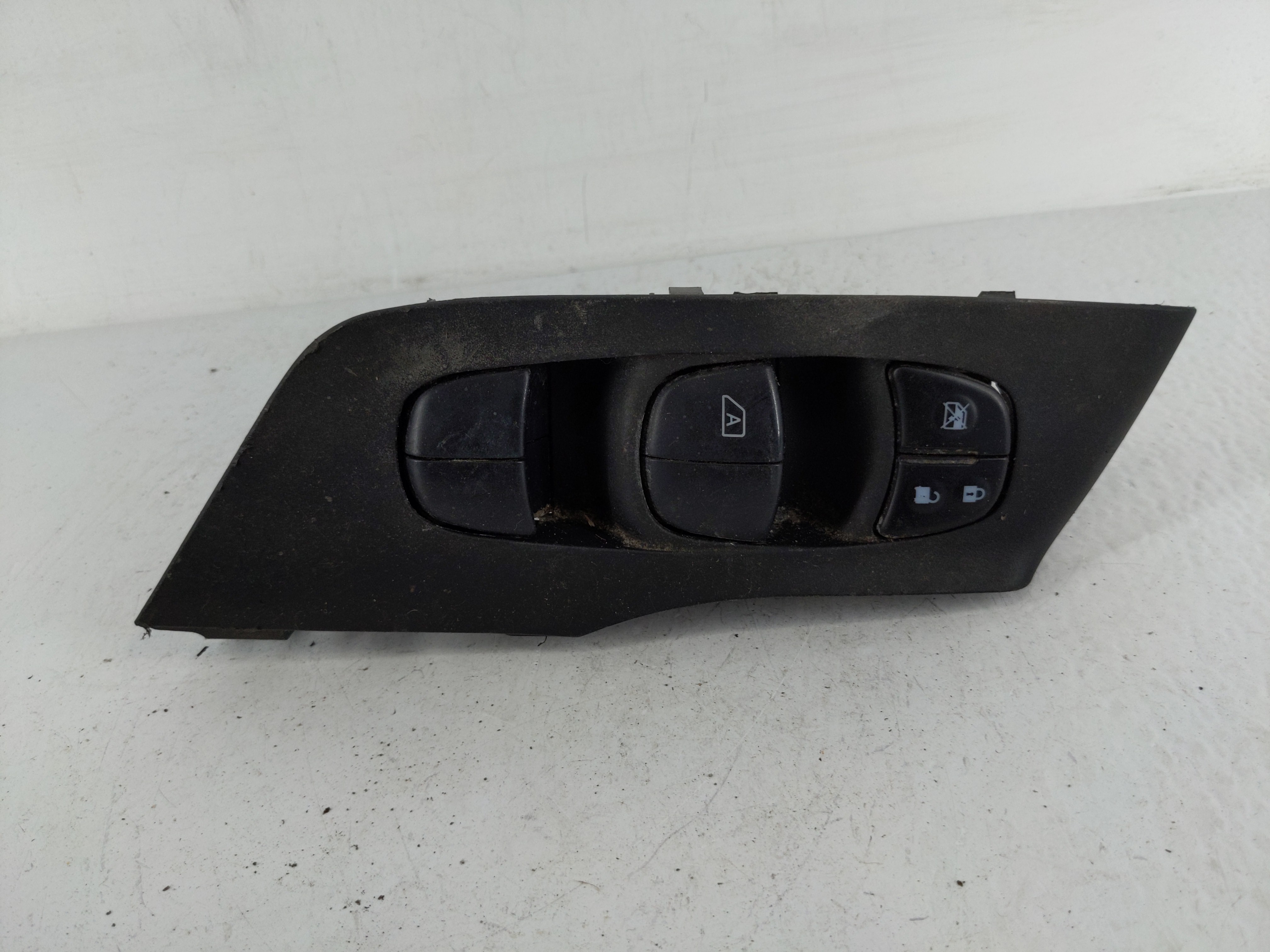 Picture of 2013-2018 Nissan Altima Driver Left Door Master Power Window Switch 1148061