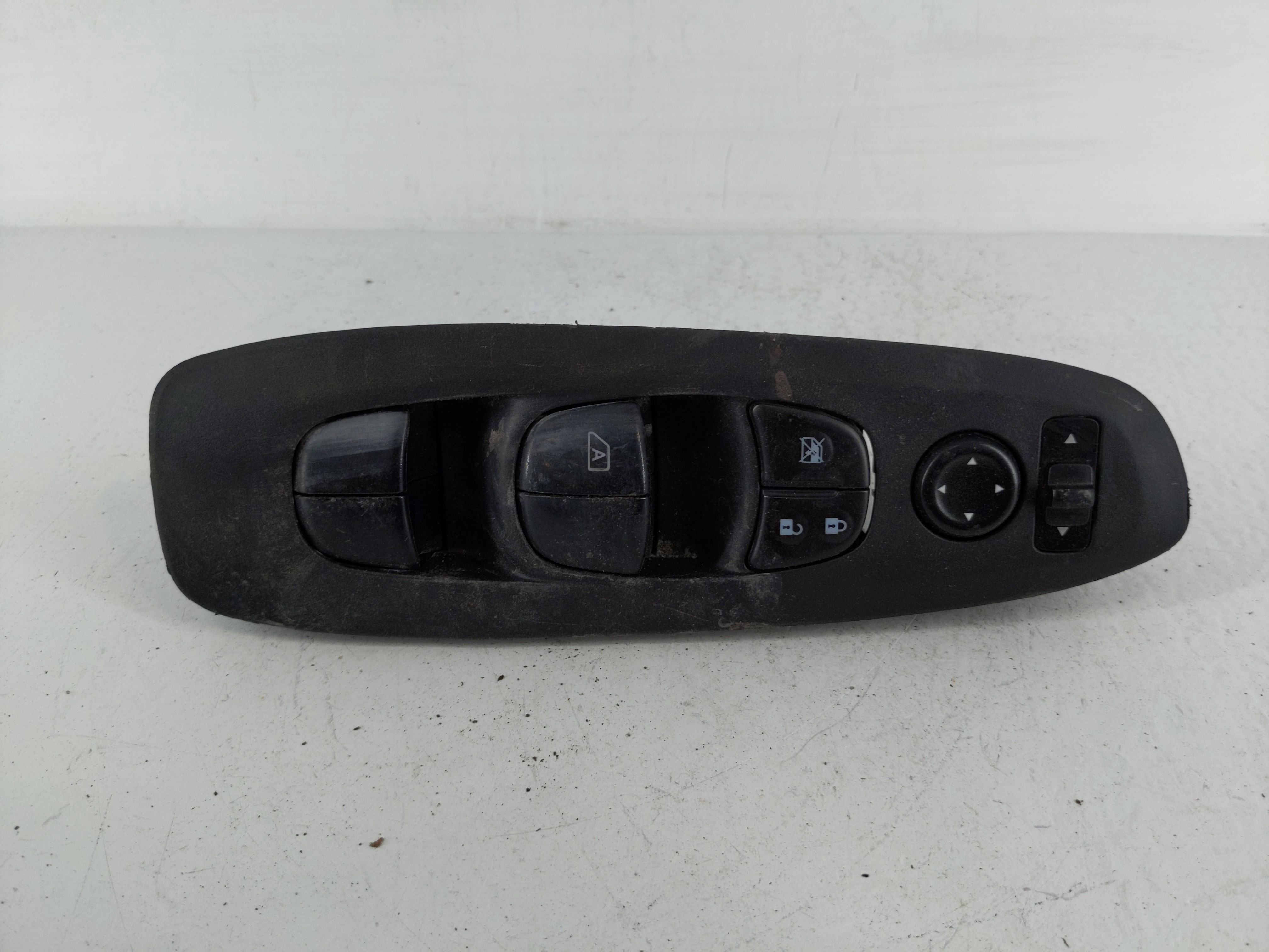 2013-2020 Nissan Pathfinder Driver Left Door Master Power Window Switch 1148062 - Oemusedautoparts1.com
