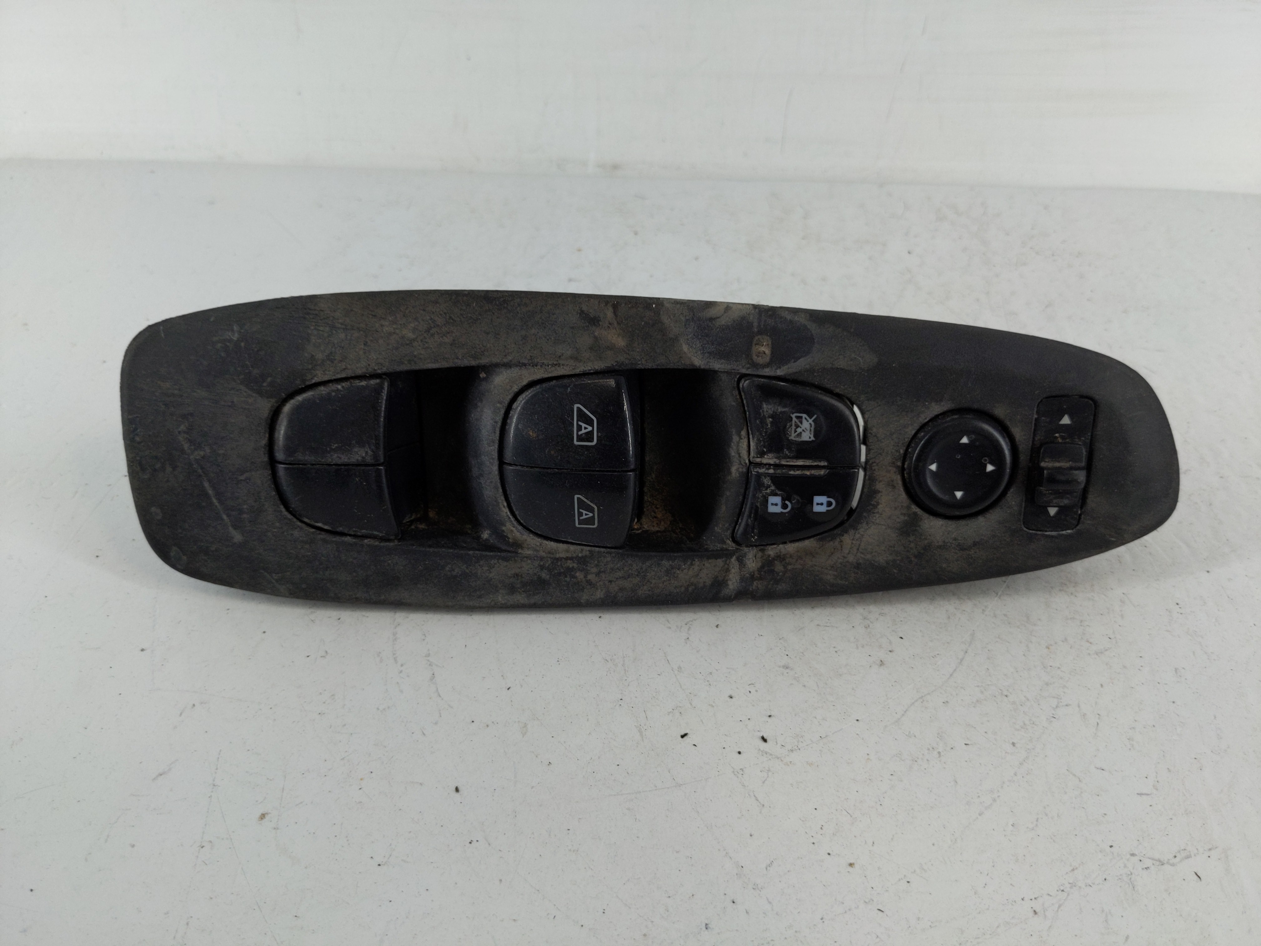 2013-2020 Nissan Pathfinder Driver Left Door Master Power Window Switch 1148070 - Oemusedautoparts1.com