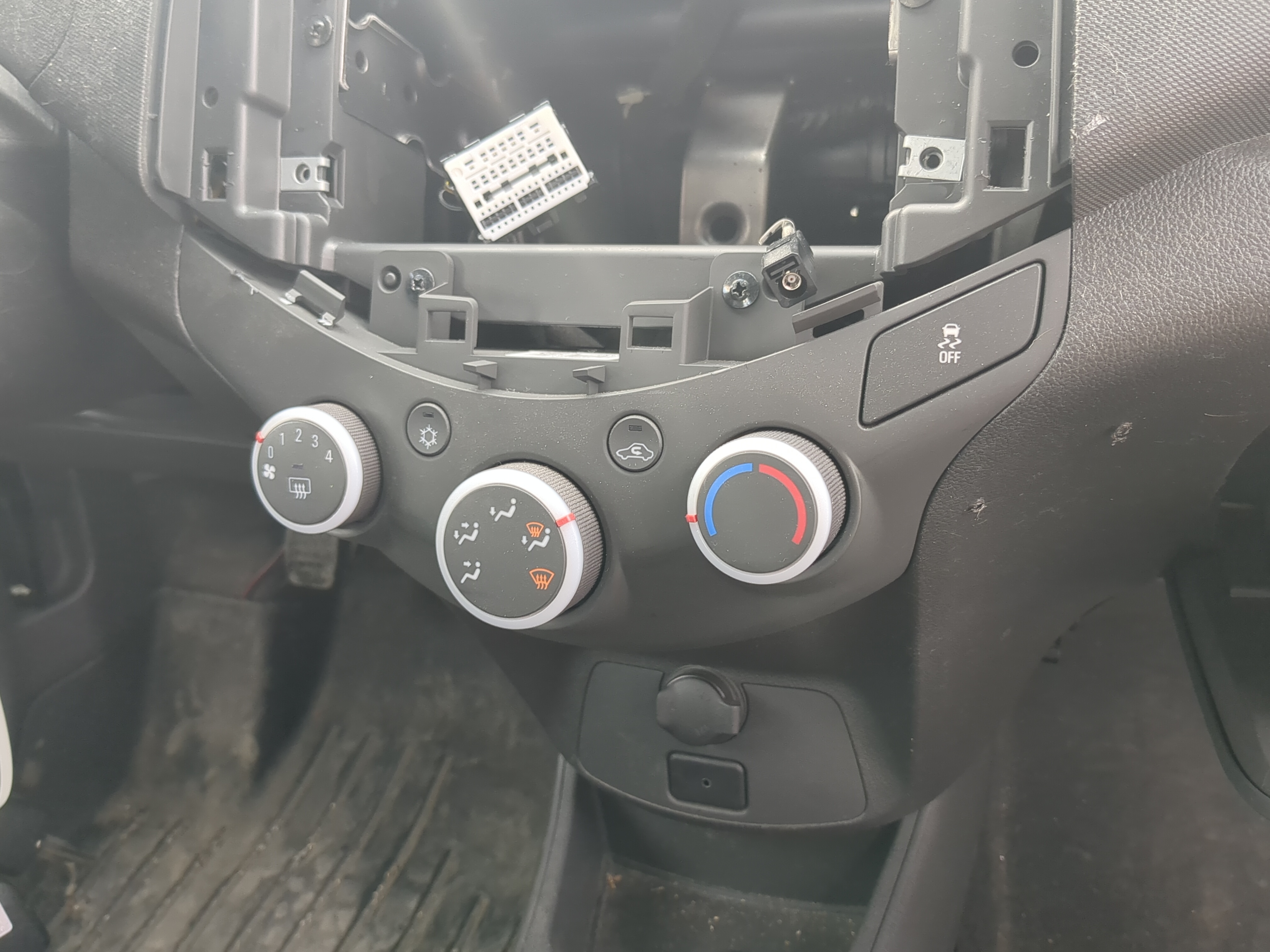 Picture of 2013-2015 Chevrolet Spark Ac Heater Climate Control 1148195