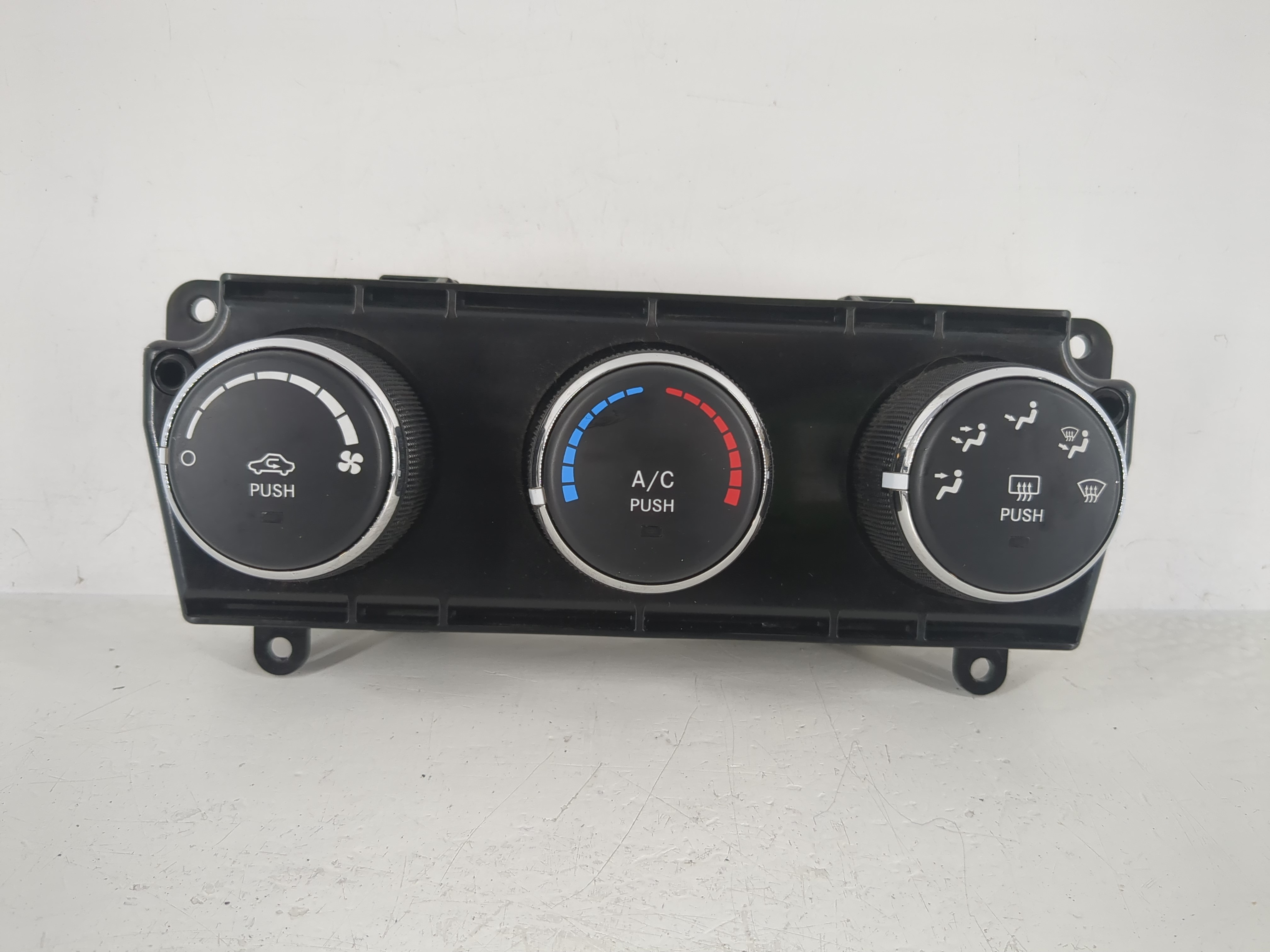 2010-2012 Jeep Liberty Ac Heater Climate Control P55111943ae 1148233 - Oemusedautoparts1.com