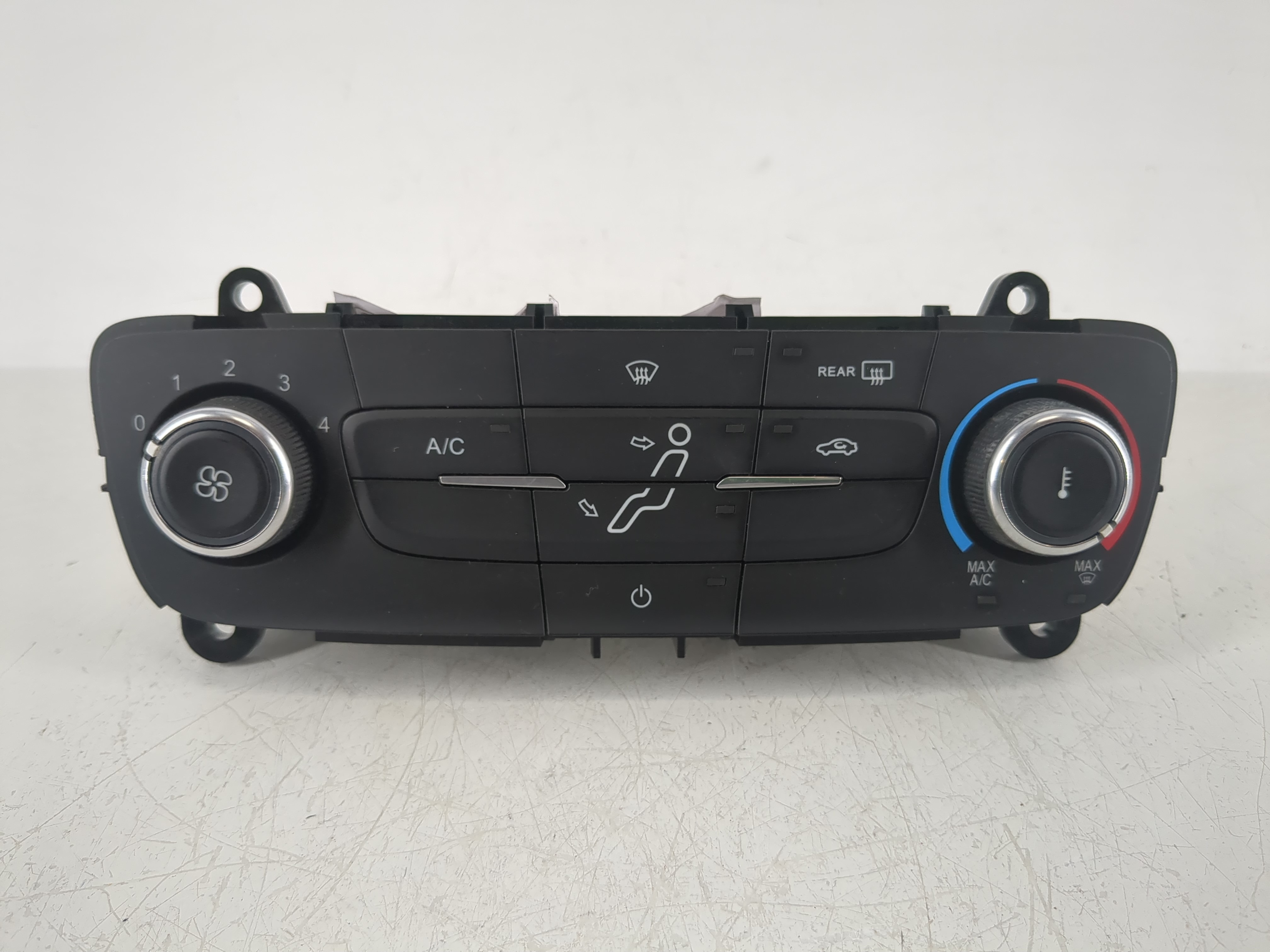 2015-2018 Ford Focus Ac Heater Climate Control F1et-19980-je 1148255 - Oemusedautoparts1.com