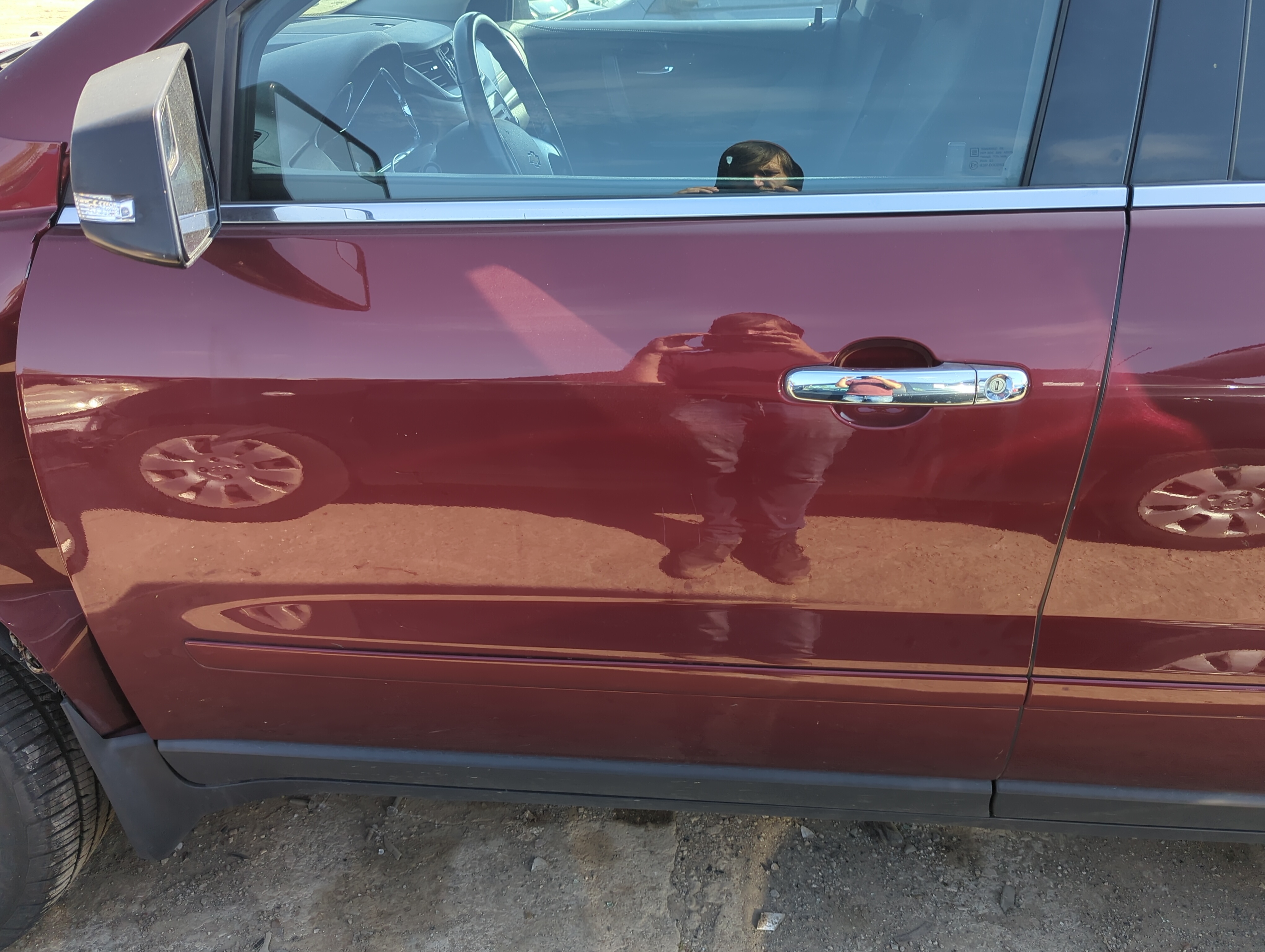 Picture of Chevrolet Traverse Driver Front Door Oem 1148442