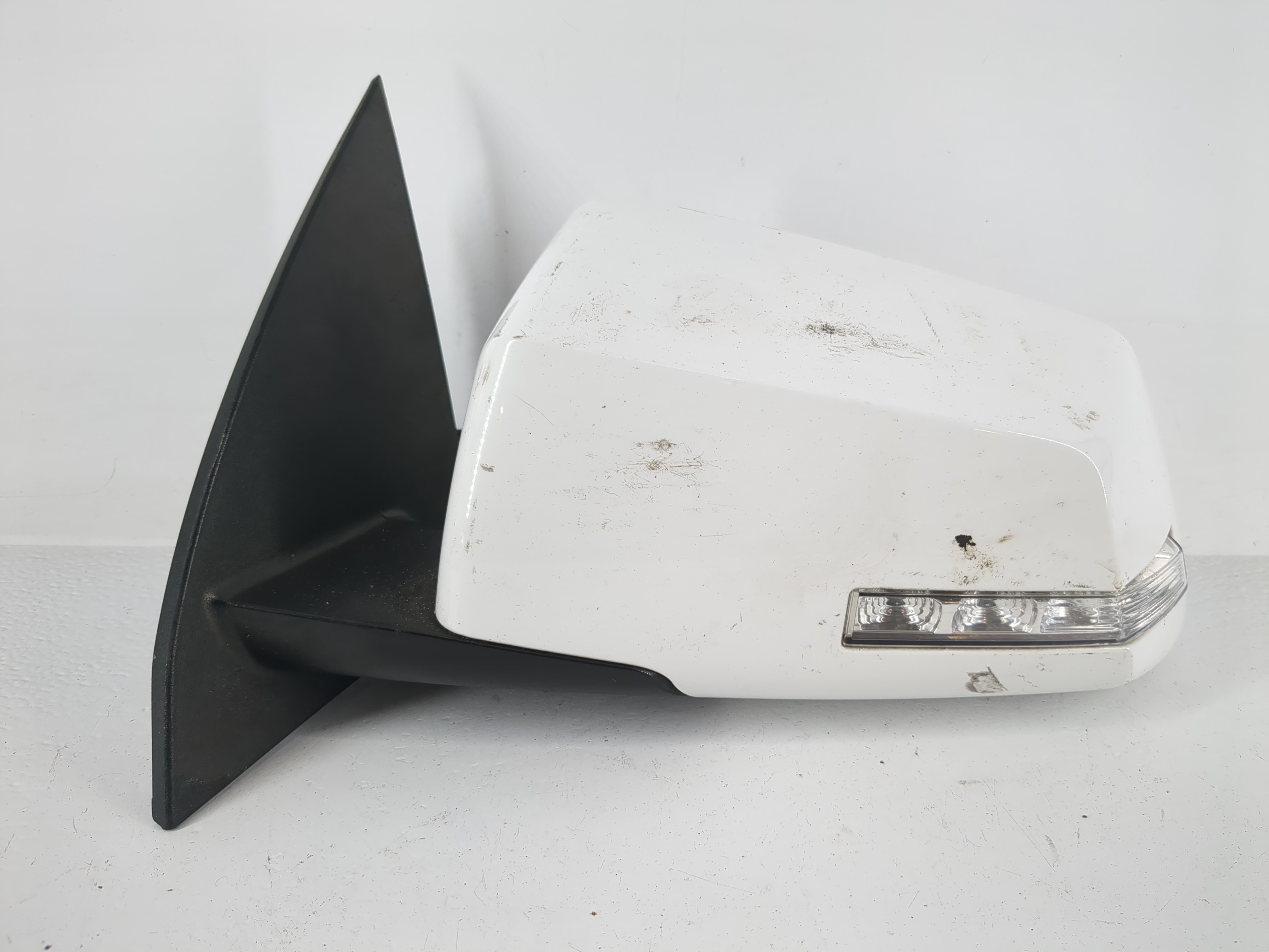 2015-2017 Chevrolet Traverse Driver Left Side View Manual Door Mirror 1148446 - Oemusedautoparts1.com