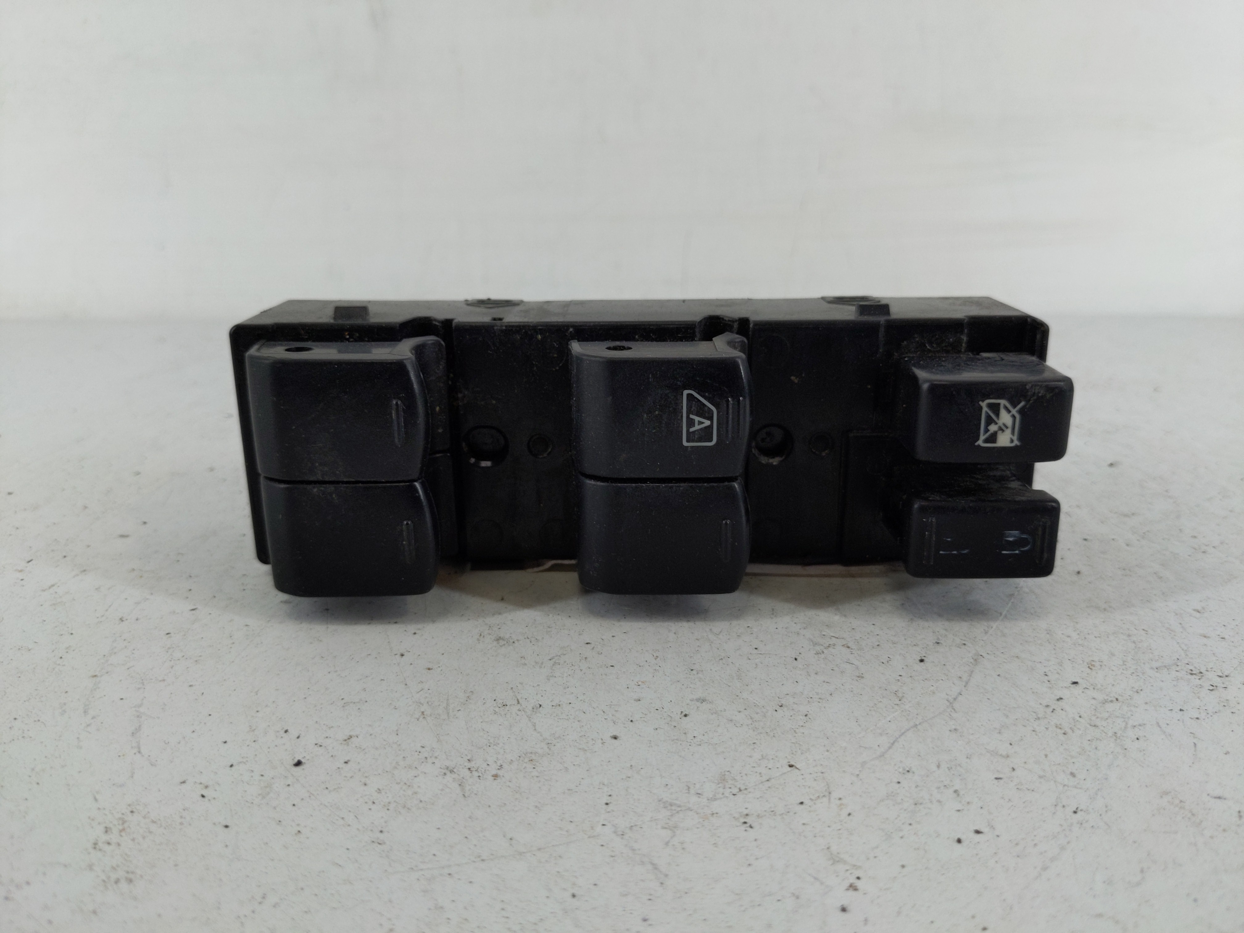 2012-2019 Nissan Versa Driver Left Door Master Power Window Switch 1148465 - Oemusedautoparts1.com