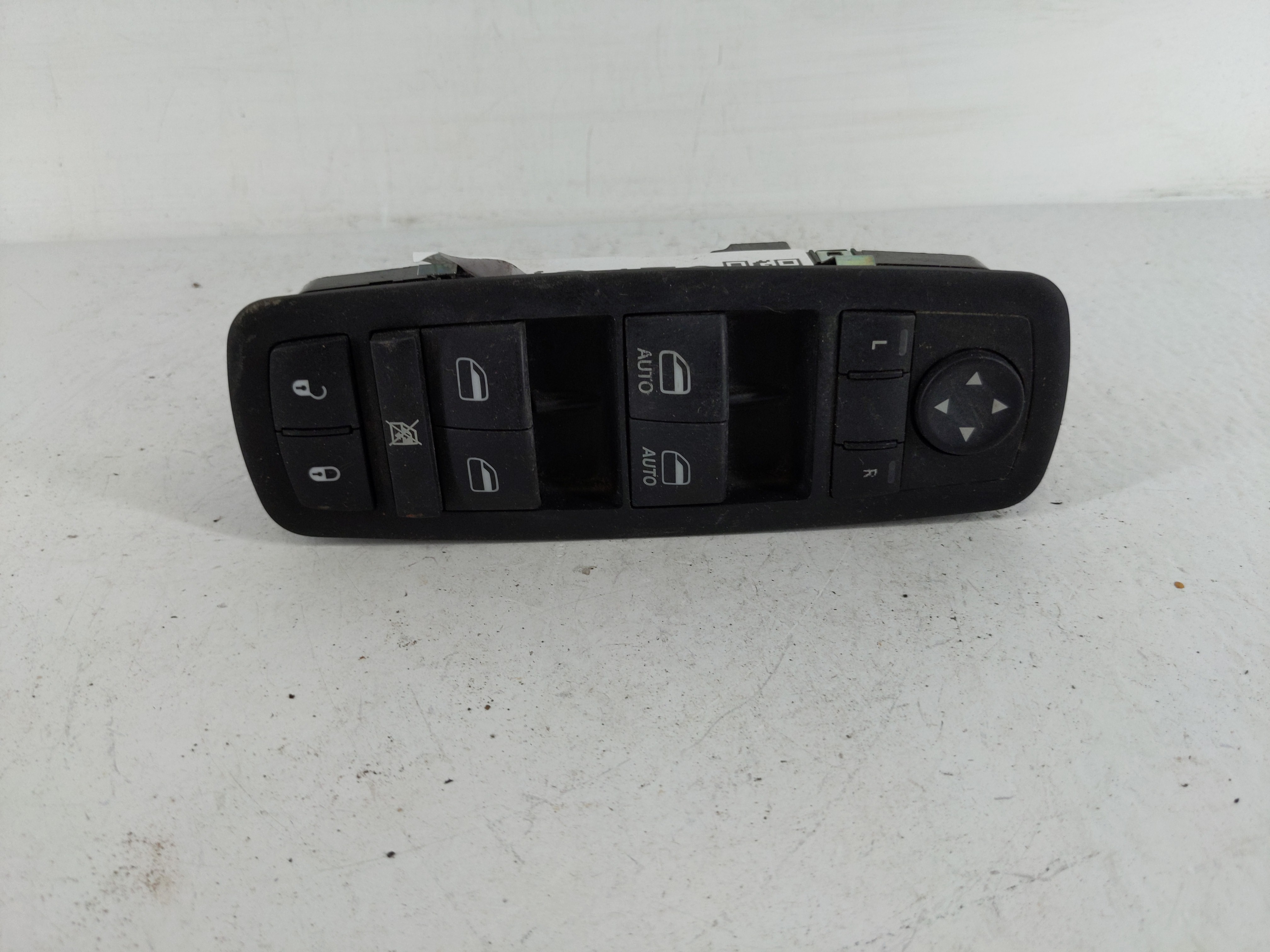 Picture of 2014 Jeep Cherokee Driver Left Door Master Power Window Switch 1148476