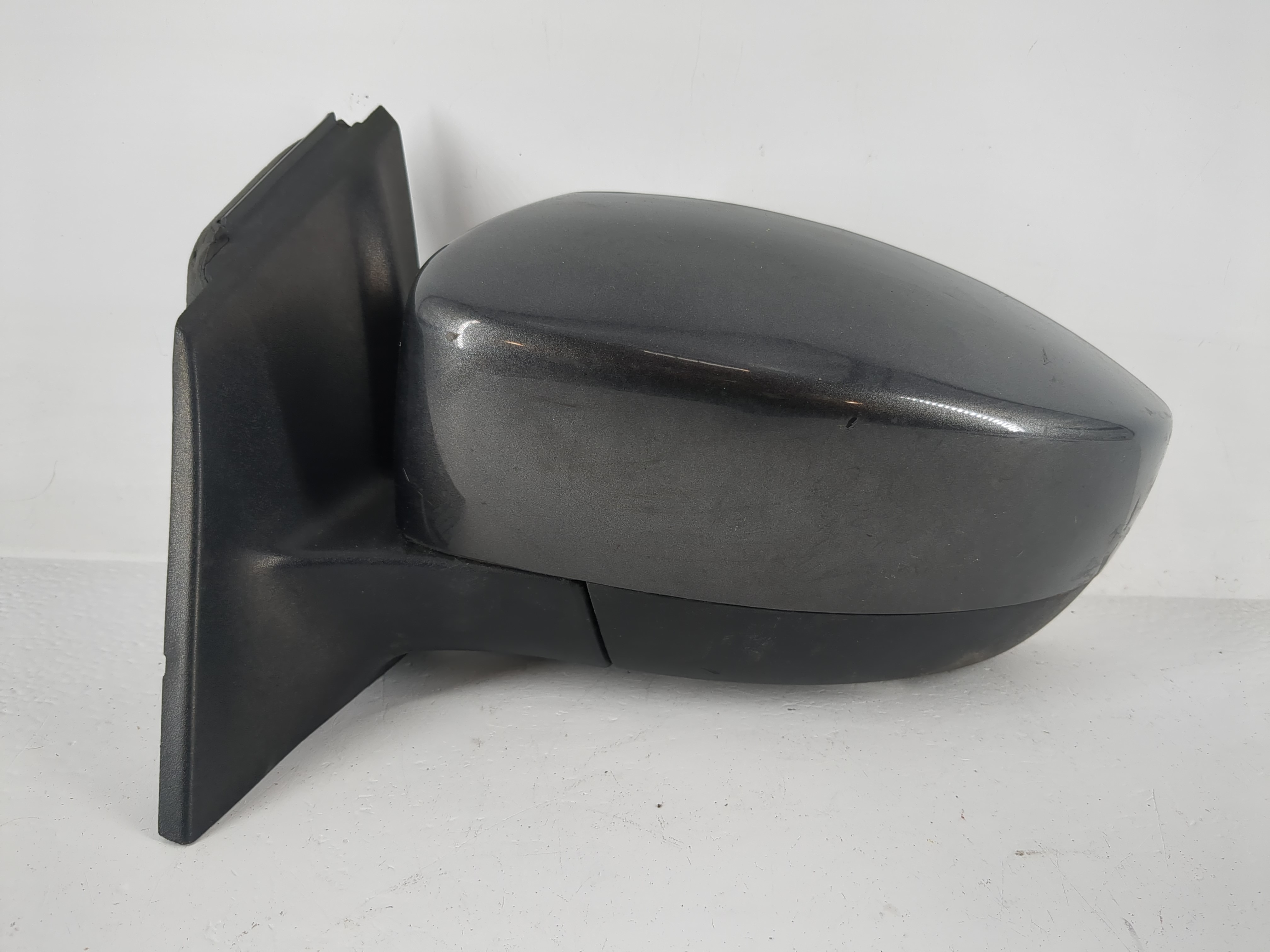 2018 Ford Focus Passenger Right Side View Power Door Mirror Magnetic 1148483 - Oemusedautoparts1.com