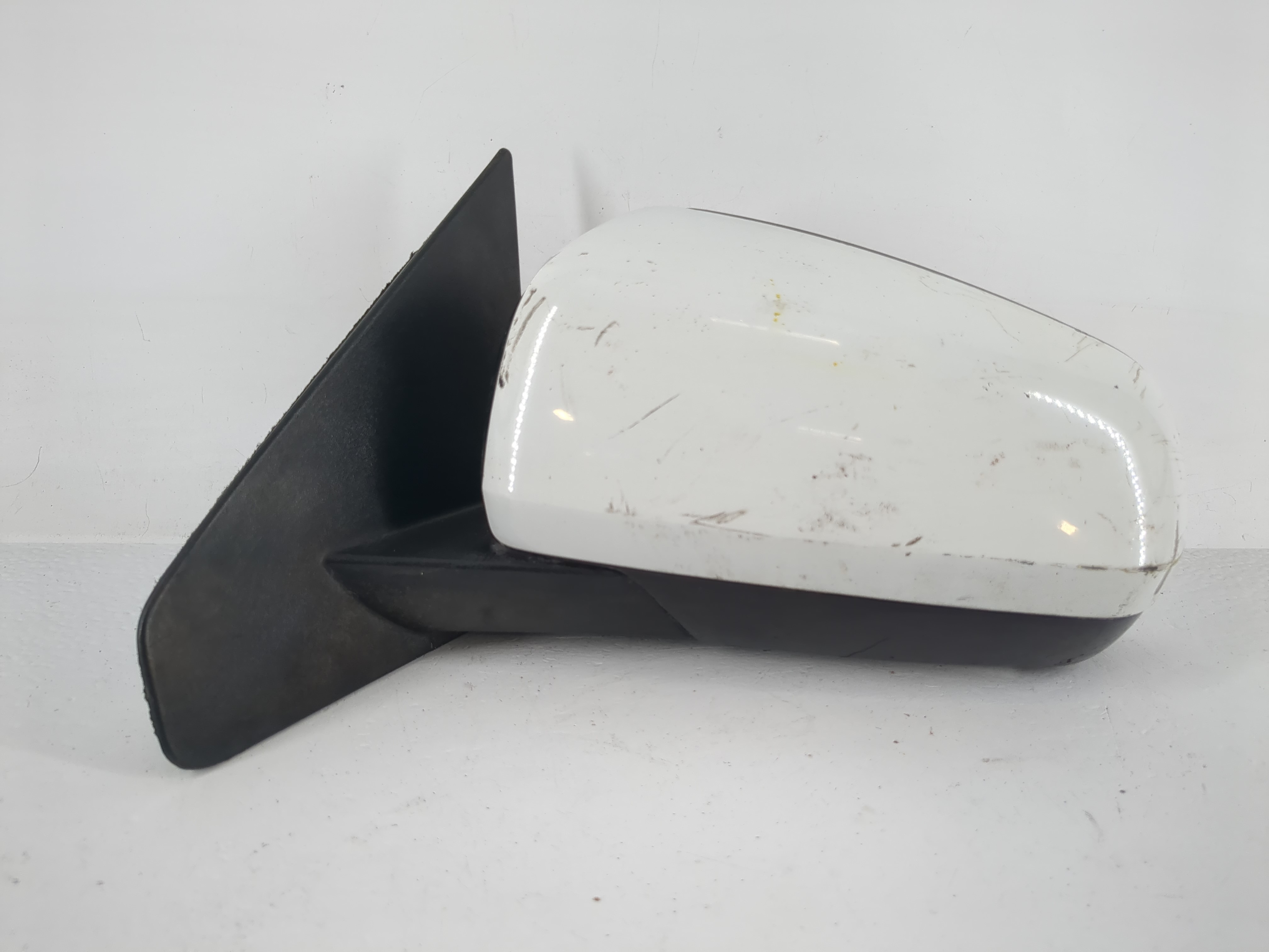 2013-2014 Dodge Avenger Driver Left Side View Manual Door Mirror White 1148487 - Oemusedautoparts1.com