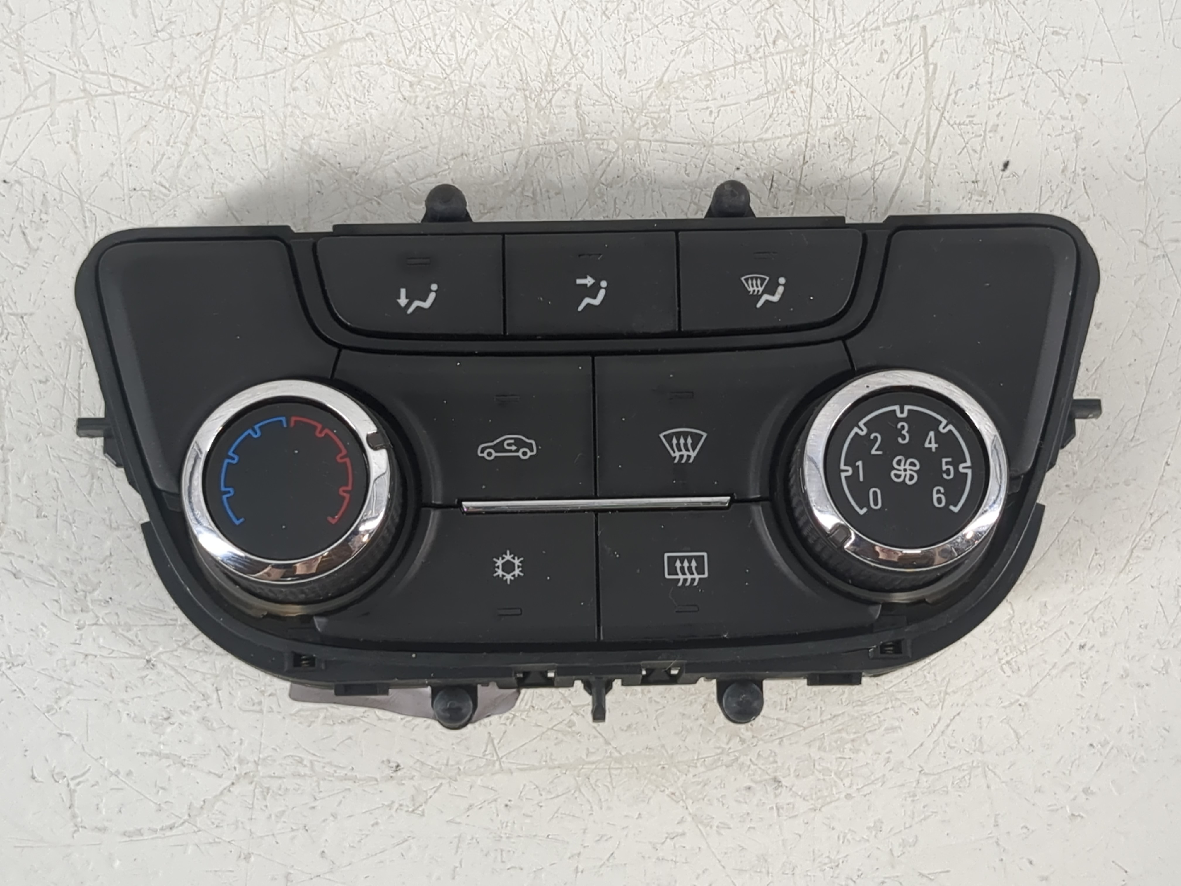 Picture of 2017-2021 Buick Encore Ac Heater Climate Control 39081561 1148501