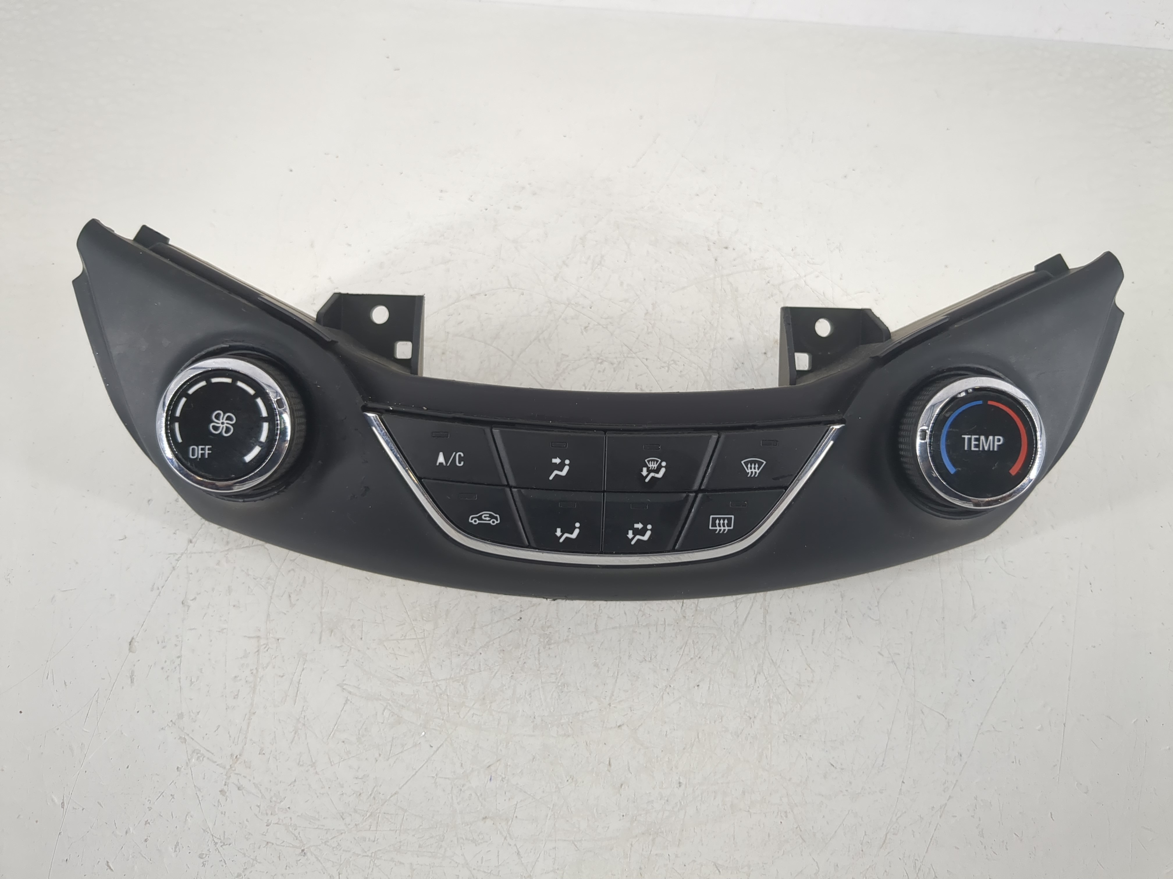 2016-2018 Chevrolet Cruze Ac Heater Climate Control 39028880 1148502 - Oemusedautoparts1.com