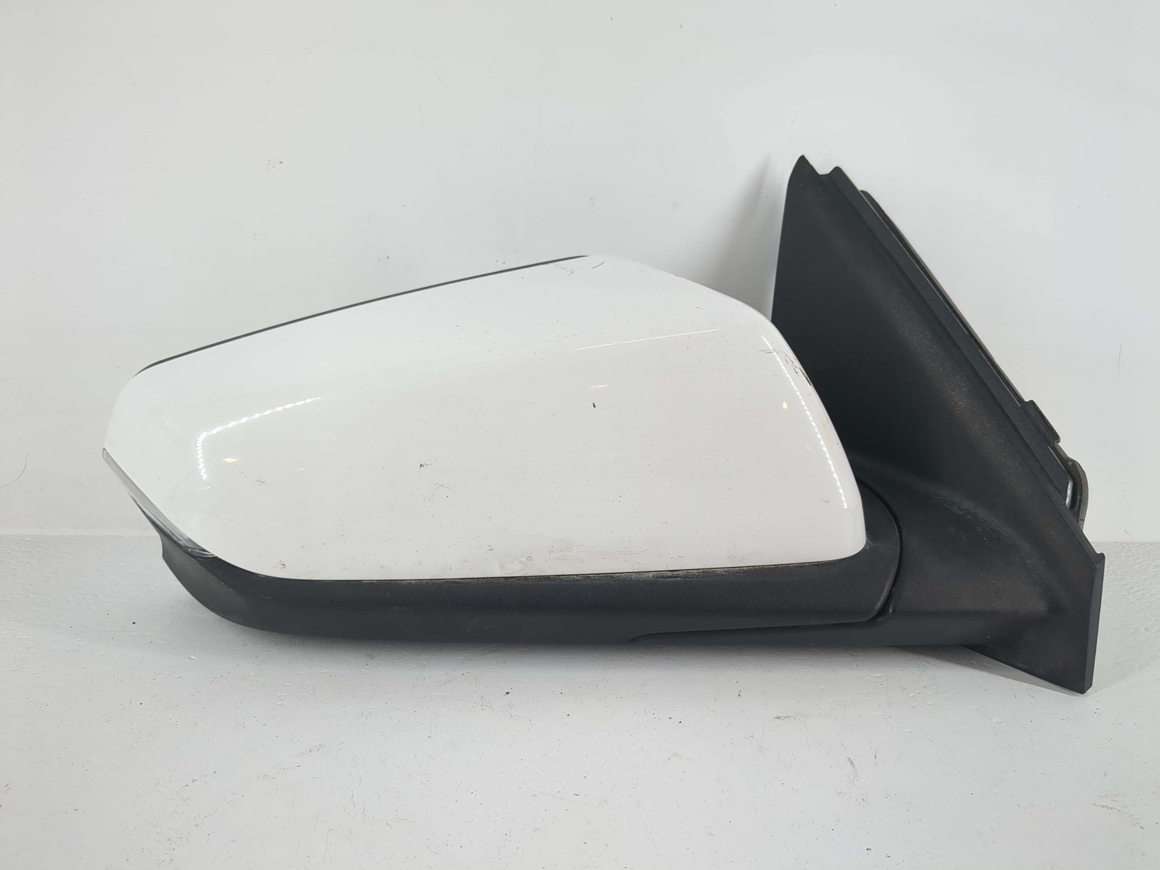 2018-2020 Chevrolet Equinox Passenger Right Side View Power Door Mirror 1148514 - Oemusedautoparts1.com
