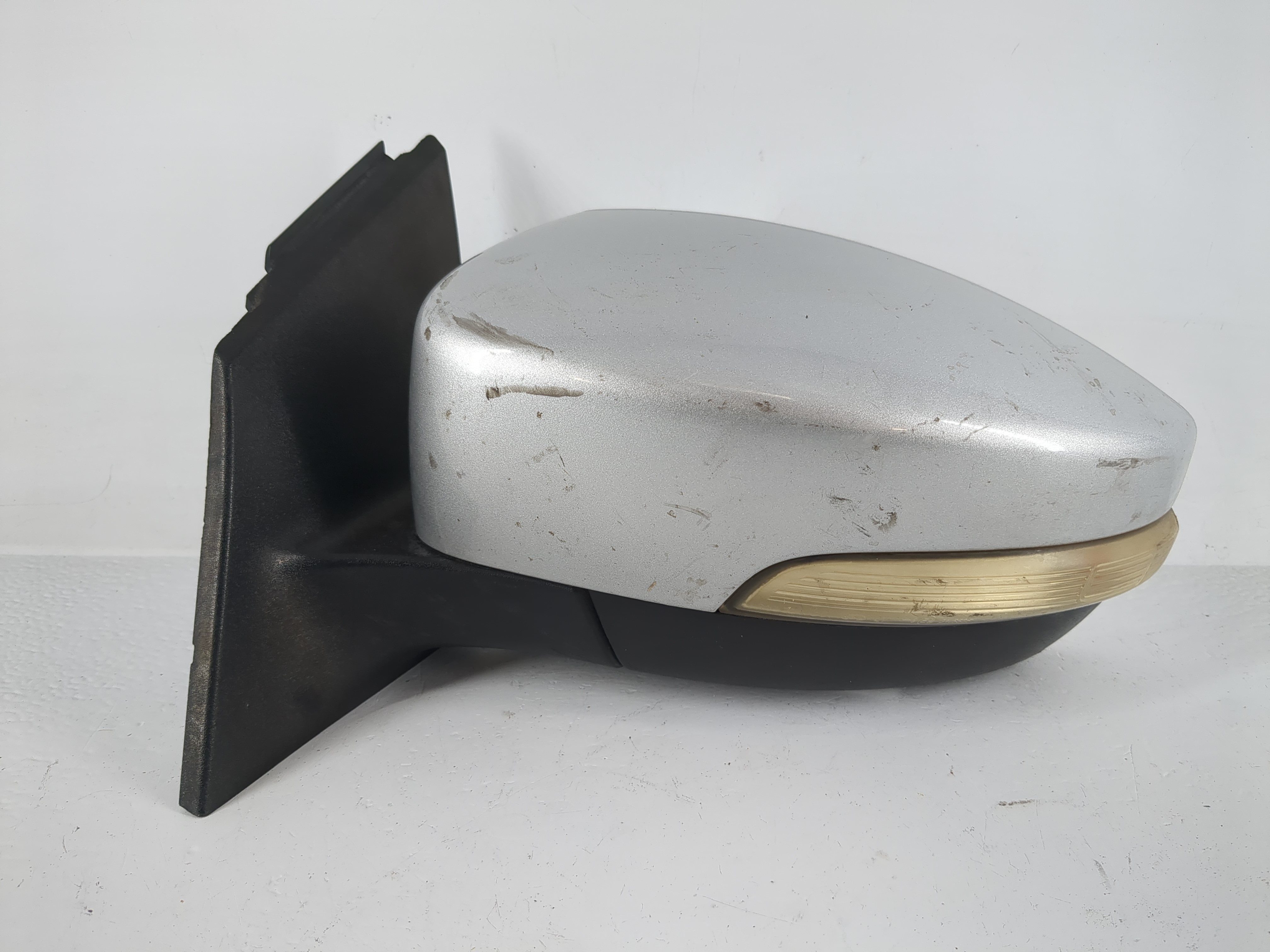 2018-2018 Ford Focus Driver Left Side View Power Door Mirror Silver 1148536 - Oemusedautoparts1.com