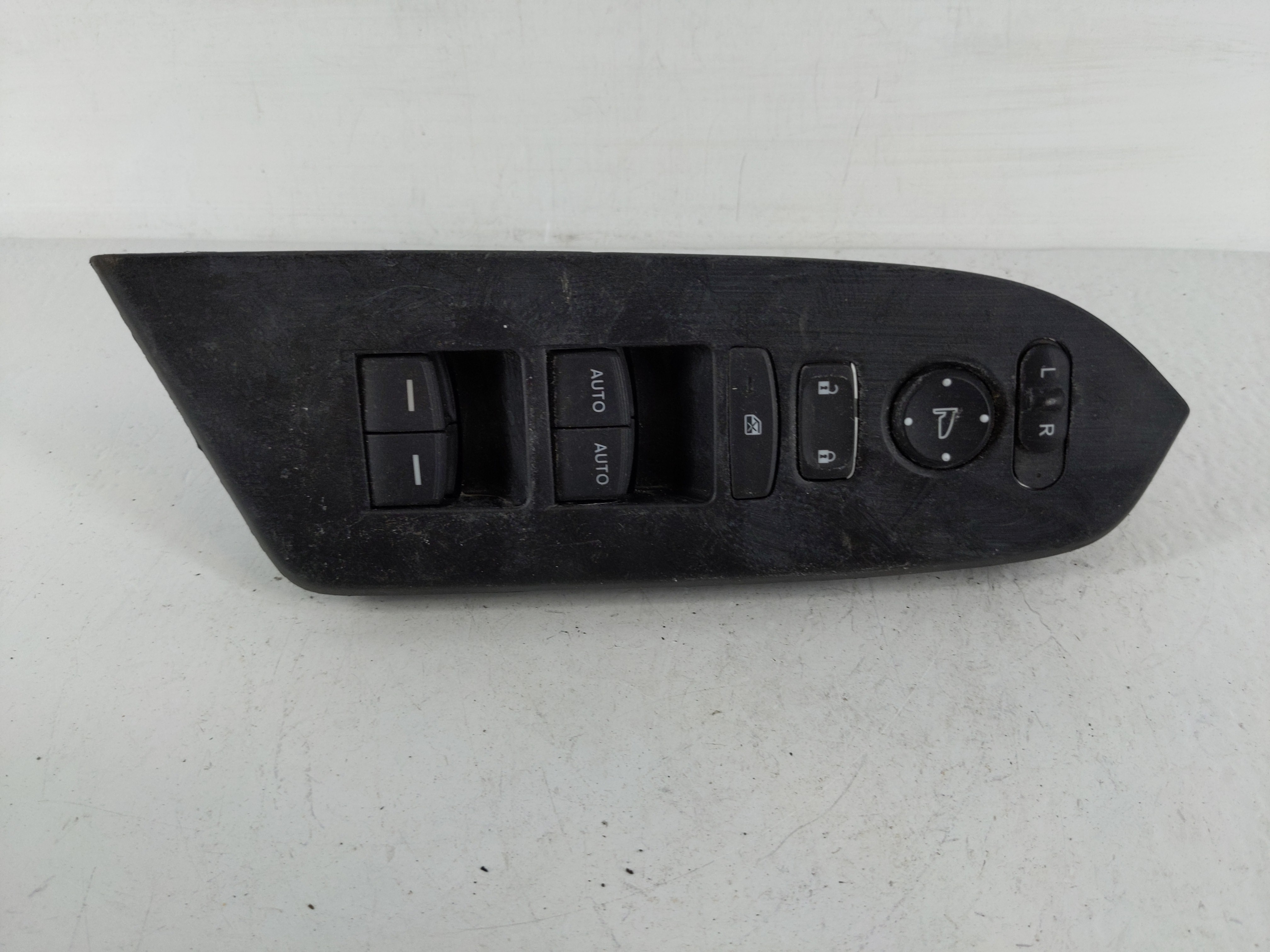 2017-2022 Honda Cr-v Driver Left Door Master Power Window Switch M64583 1148579 - Oemusedautoparts1.com
