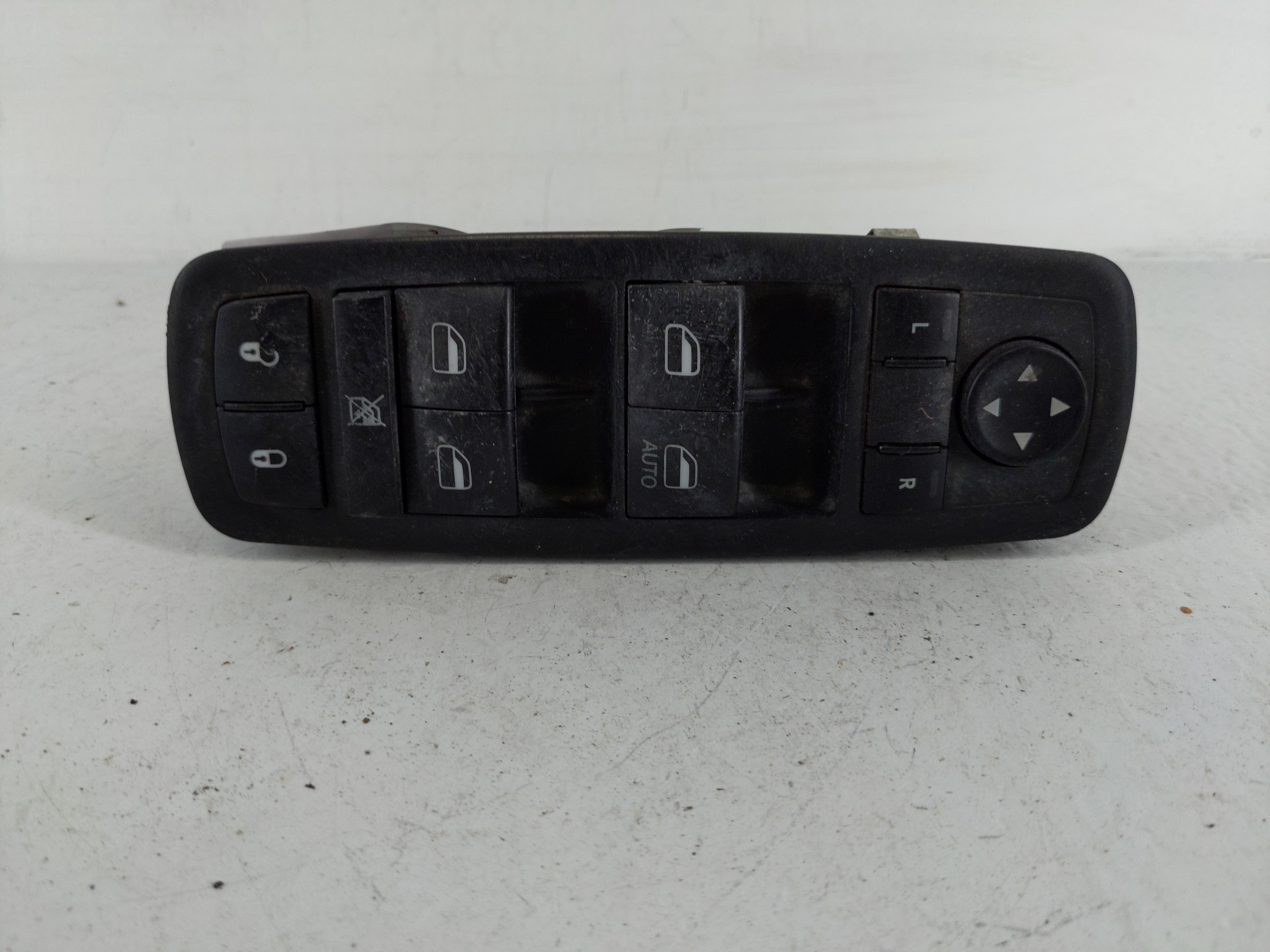 Dodge Ram 1500 Driver Left Door Master Power Window Switch P56046823ae 1148581 - Oemusedautoparts1.com