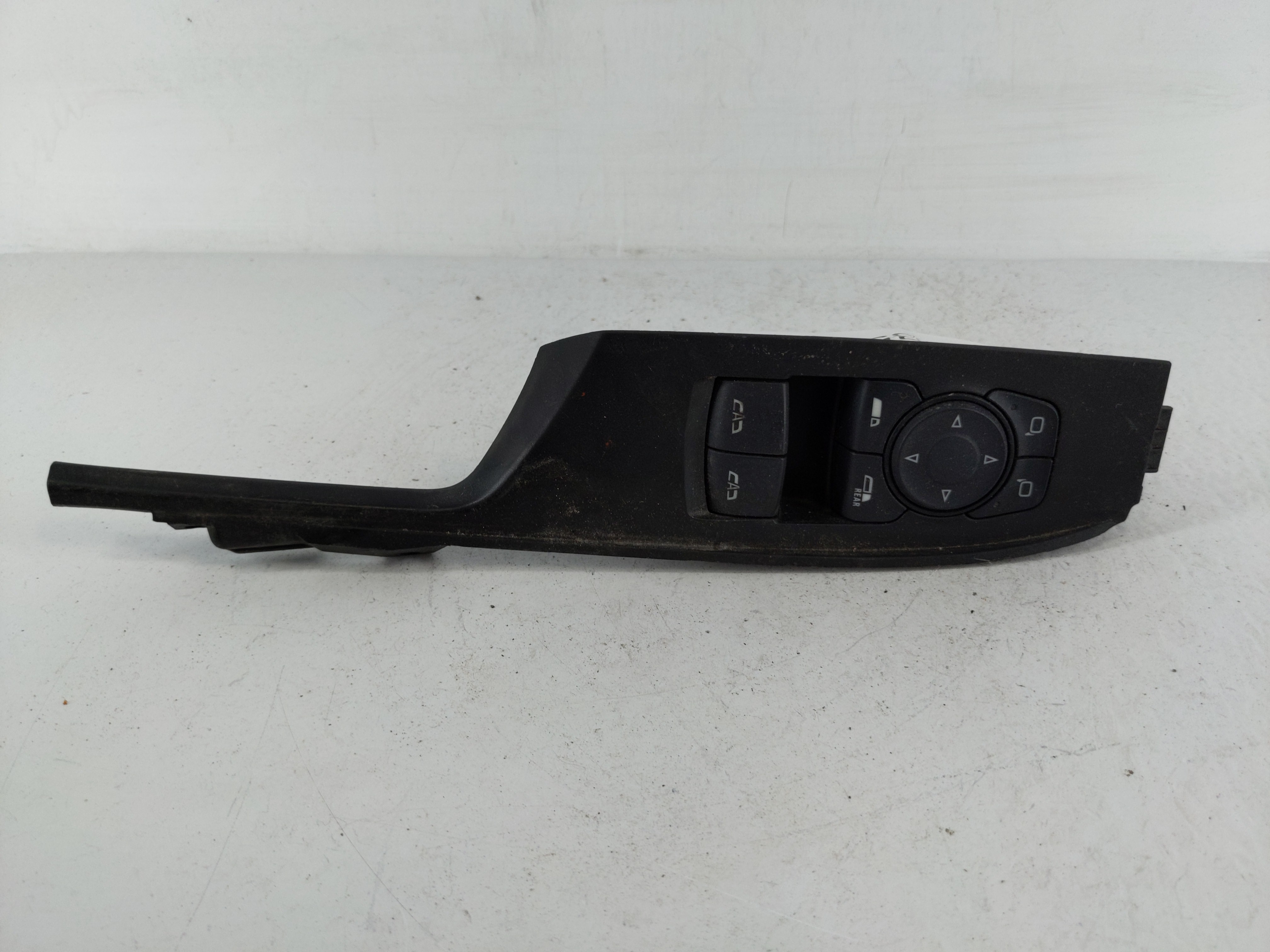 Picture of 2016-2021 Chevrolet Camaro Driver Left Door Master Power Window Switch 1148583