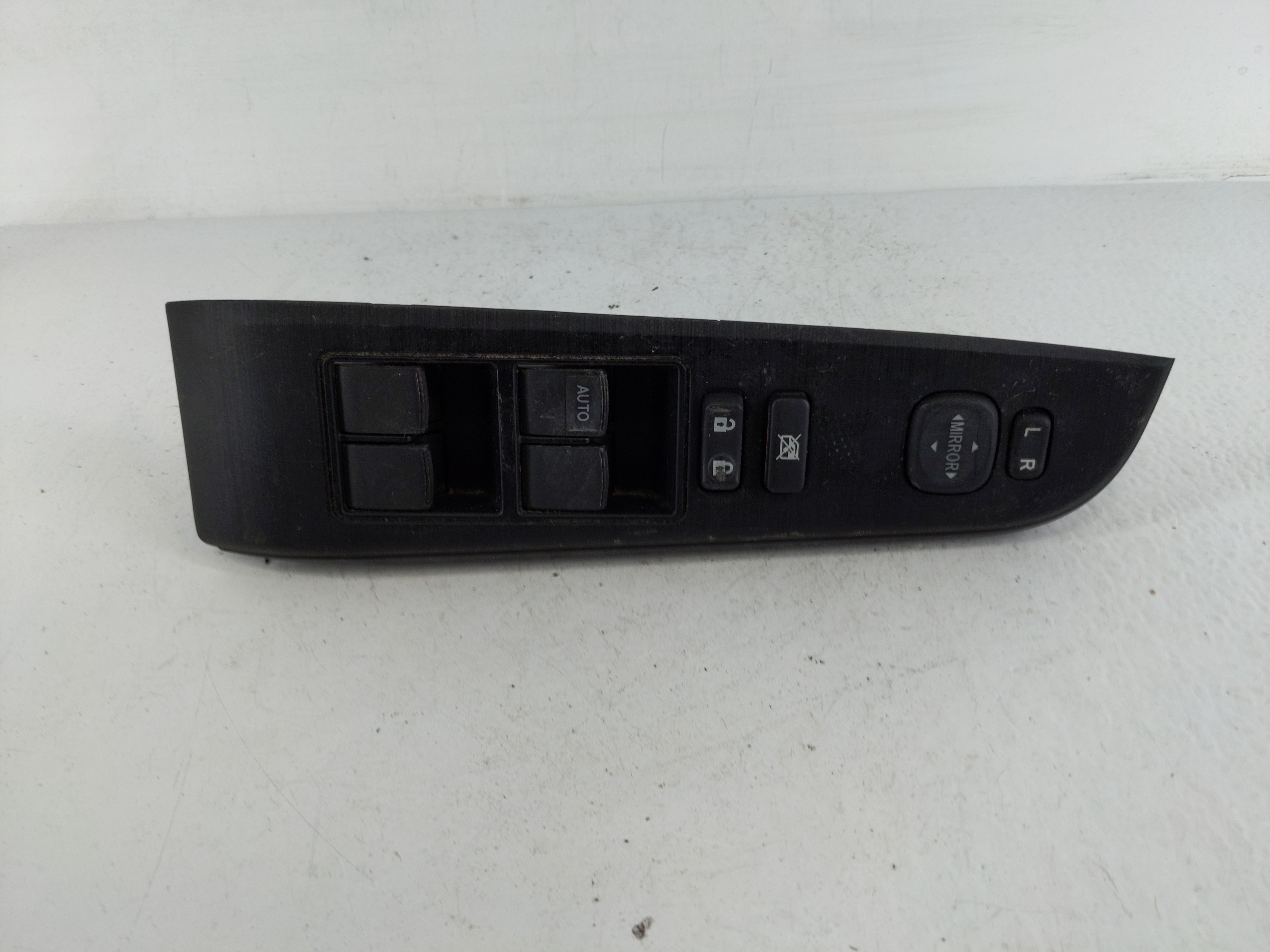 2007-2014 Toyota Camry Driver Left Door Master Power Window Switch 1148590 - Oemusedautoparts1.com