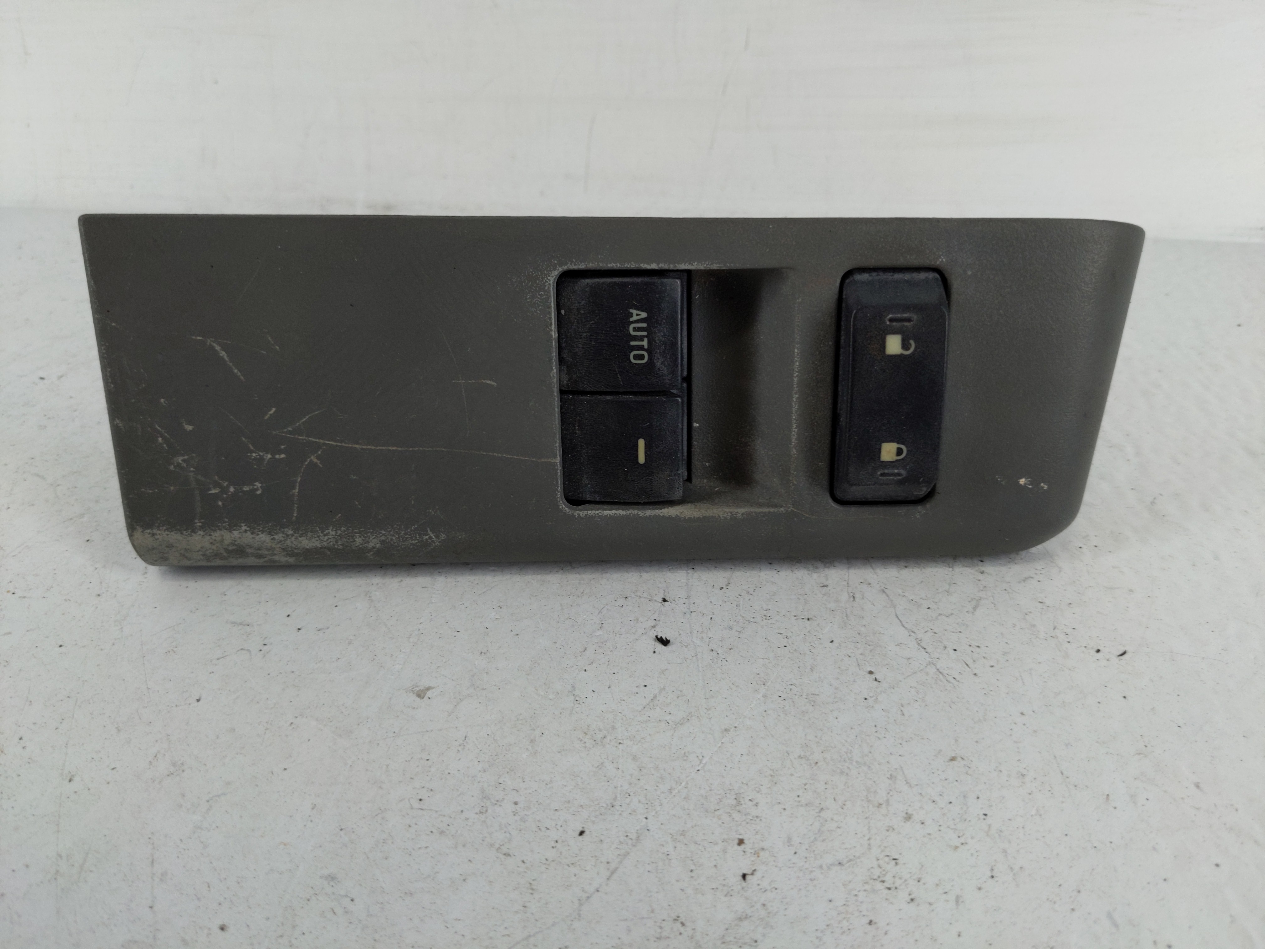 2009-2014 Ford E-250 Driver Left Door Master Power Window Switch 1148596 - Oemusedautoparts1.com