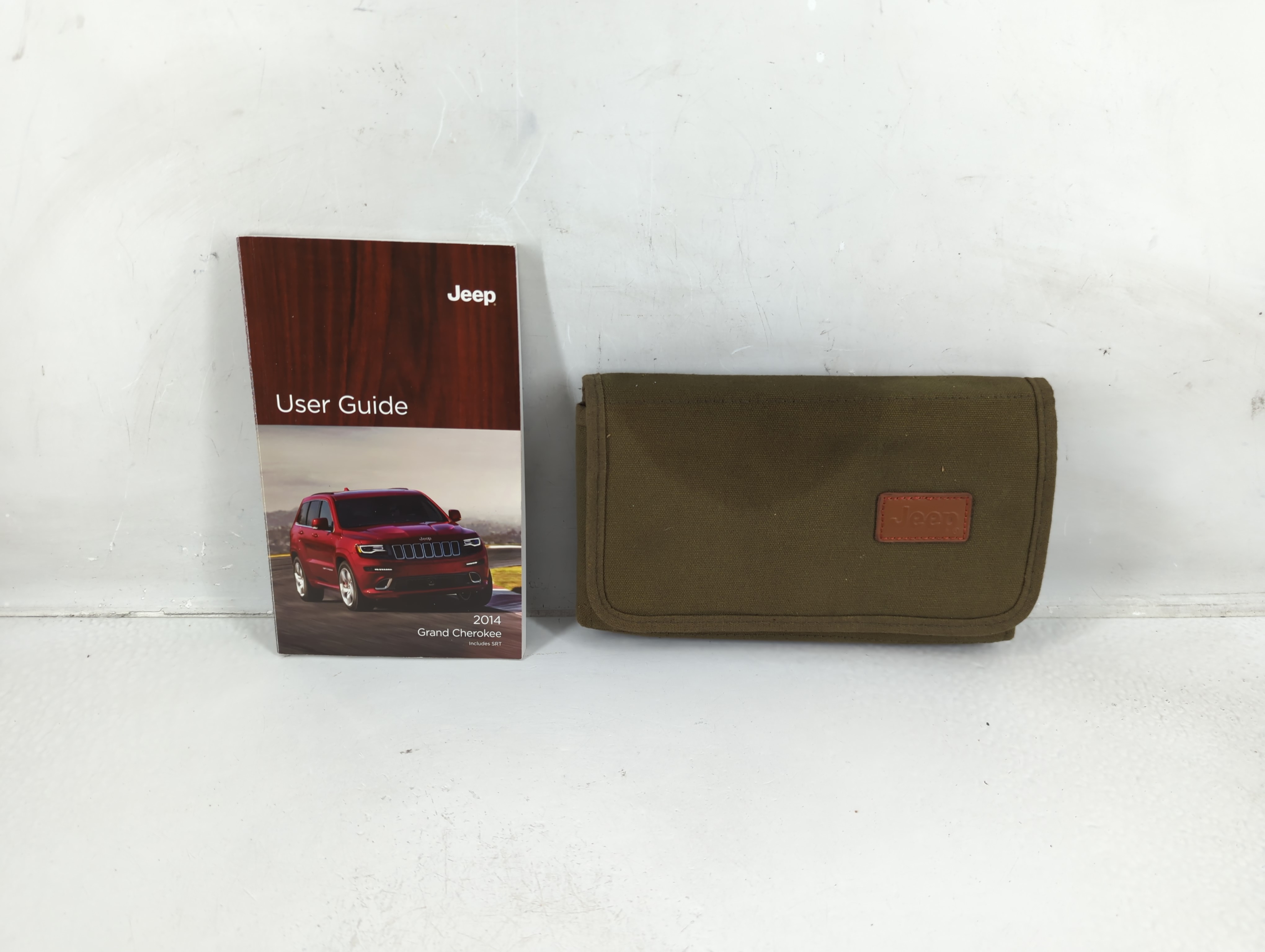 Picture of 2014 Jeep Grand Cherokee Owners Manual Book Guide 1148597