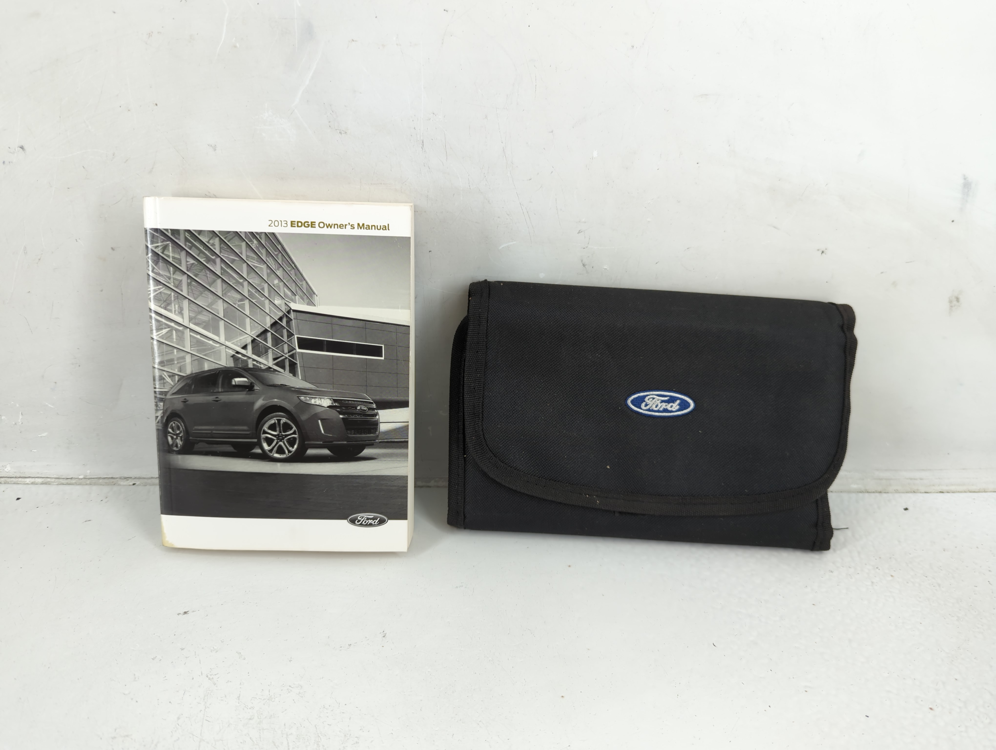 Picture of 2013 Ford Edge Owners Manual Book Guide 1148605