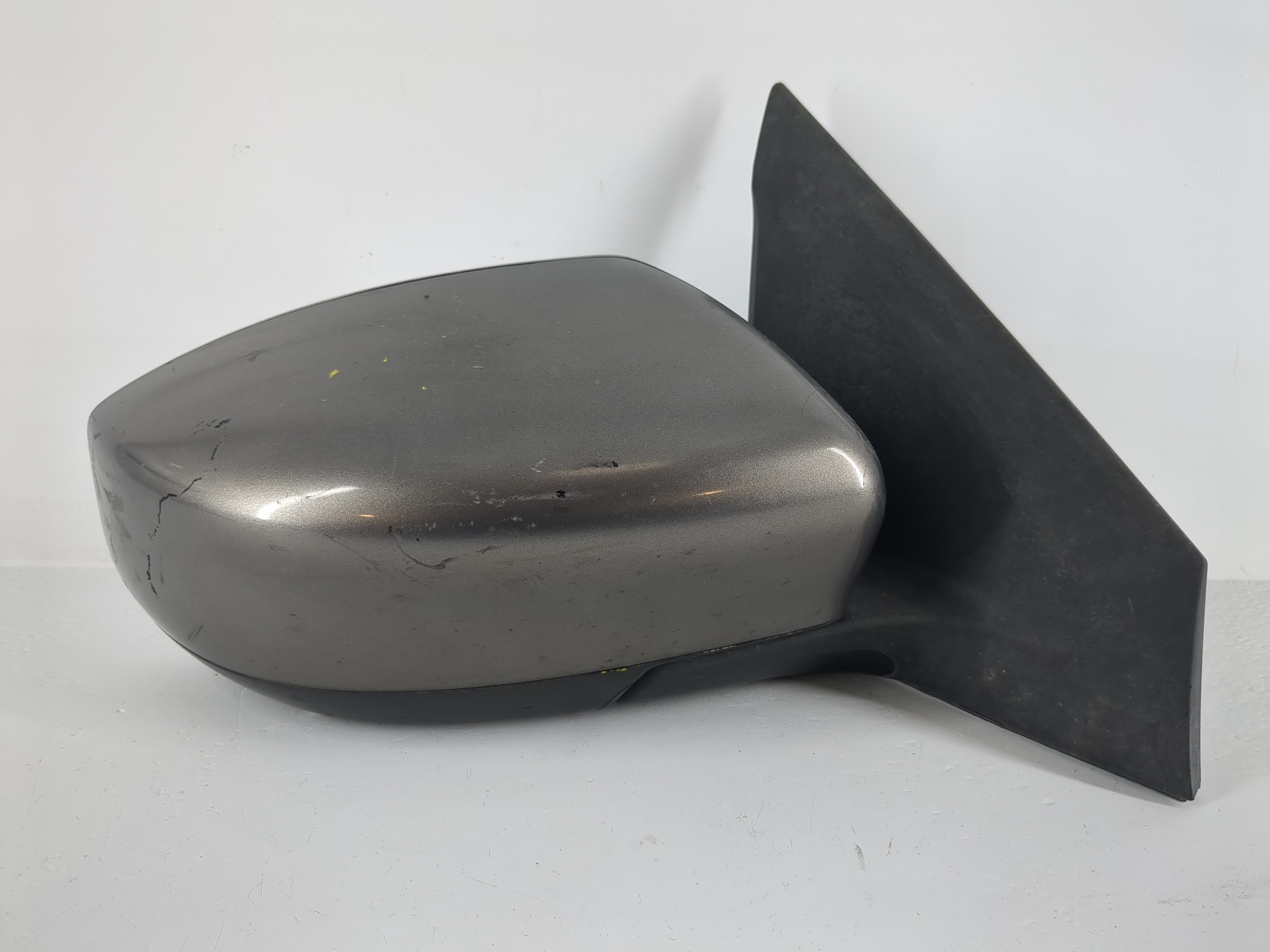 2016-2019 Nissan Sentra Passenger Right Side View Power Door Mirror Gray 1148674 - Oemusedautoparts1.com