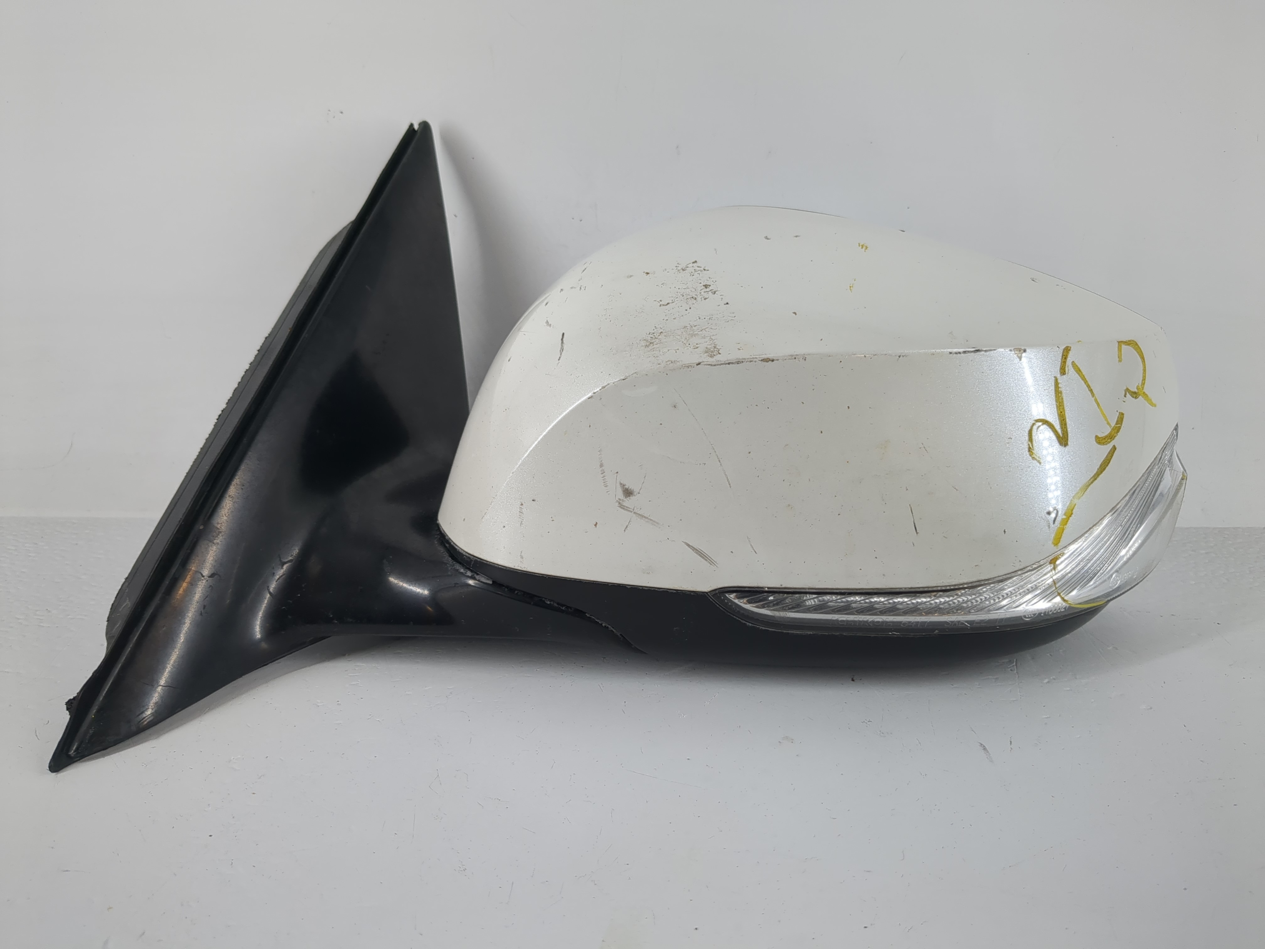 Picture of 2014-2020 Infiniti Q50 Driver Left Side View Manual Door Mirror White 1148675