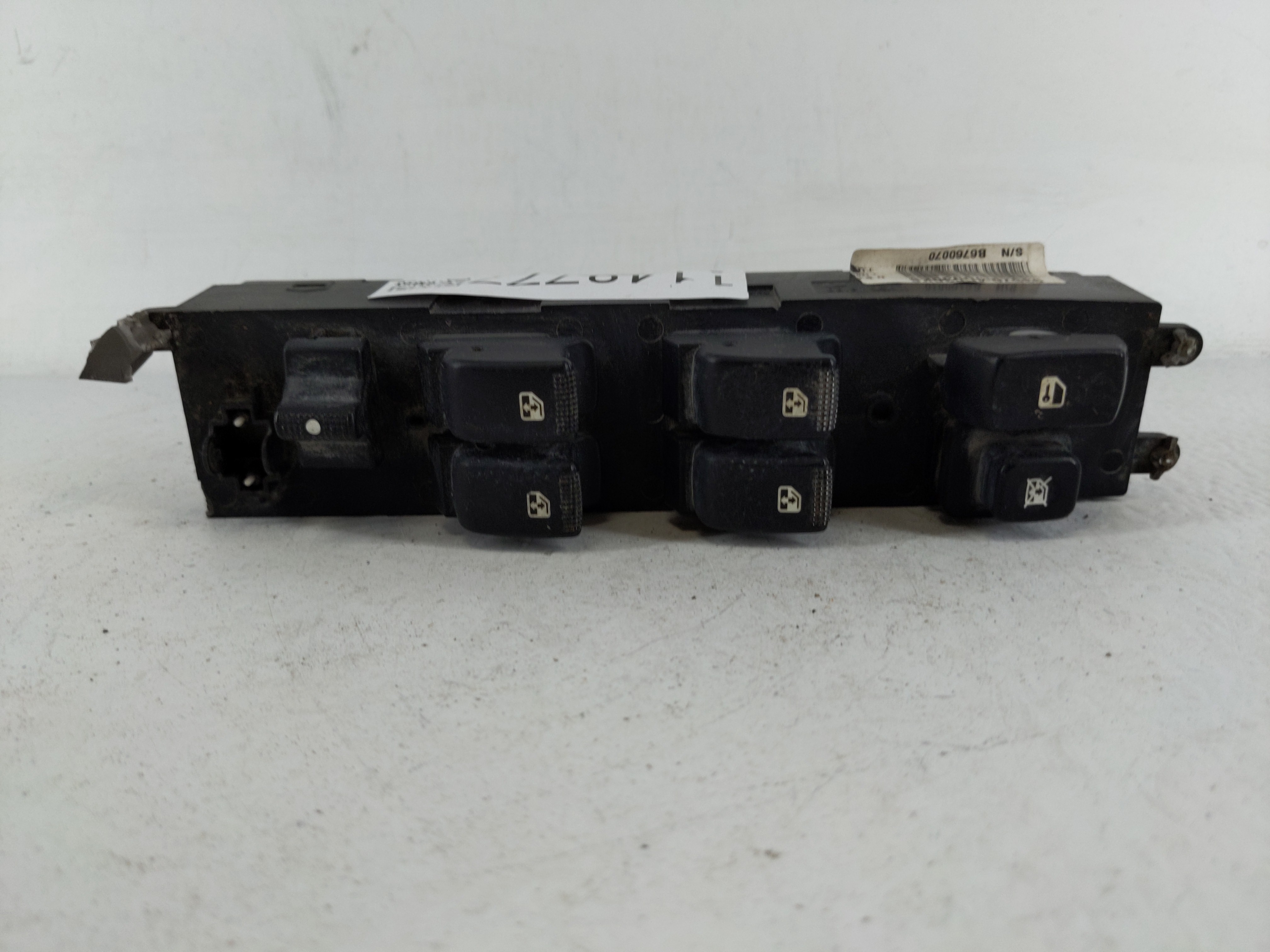 2006-2008 Kia Sedona Driver Left Door Master Power Window Switch 1148777 - Oemusedautoparts1.com