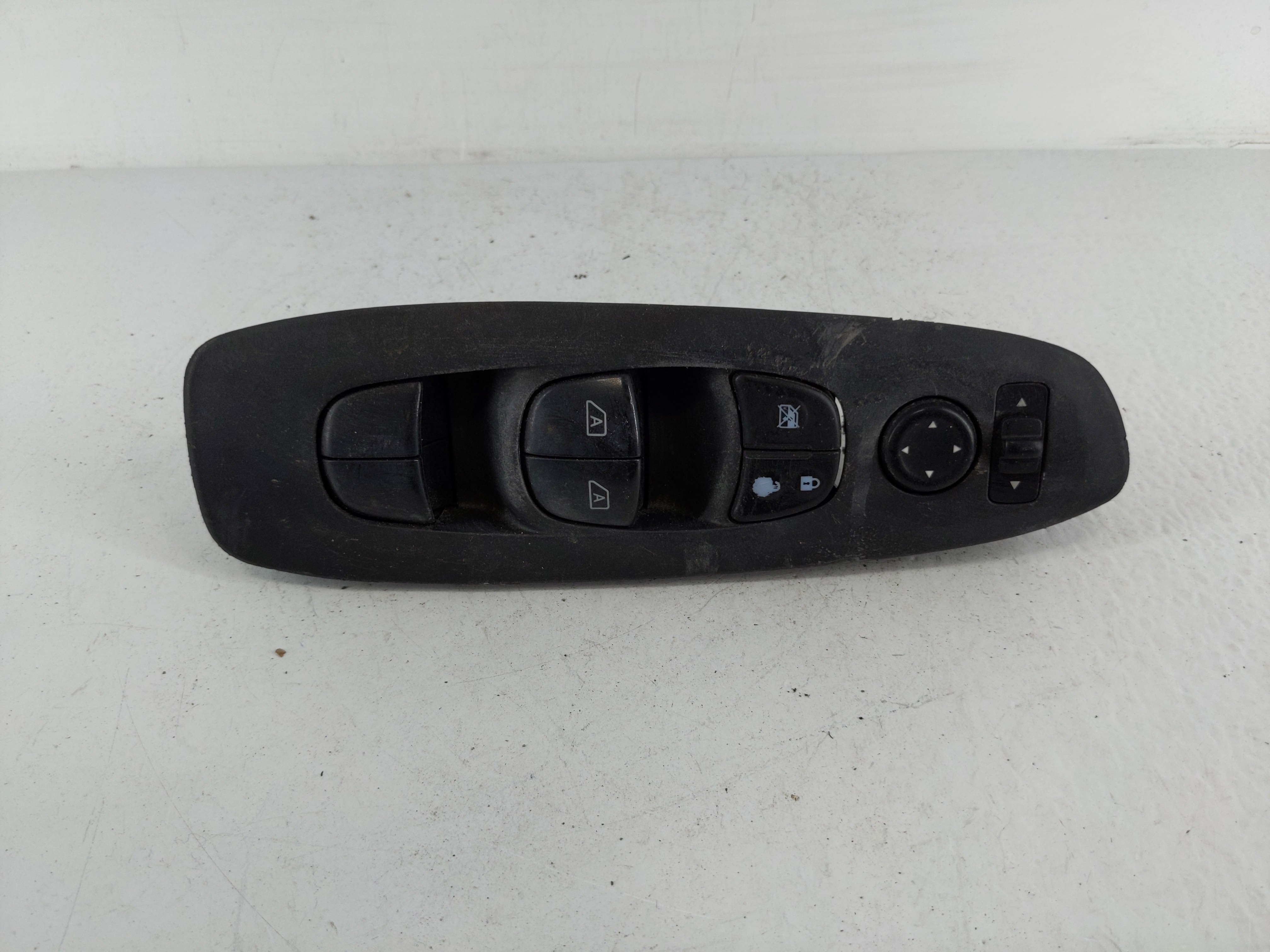 2013-2020 Nissan Pathfinder Driver Left Door Master Power Window Switch 1148793 - Oemusedautoparts1.com