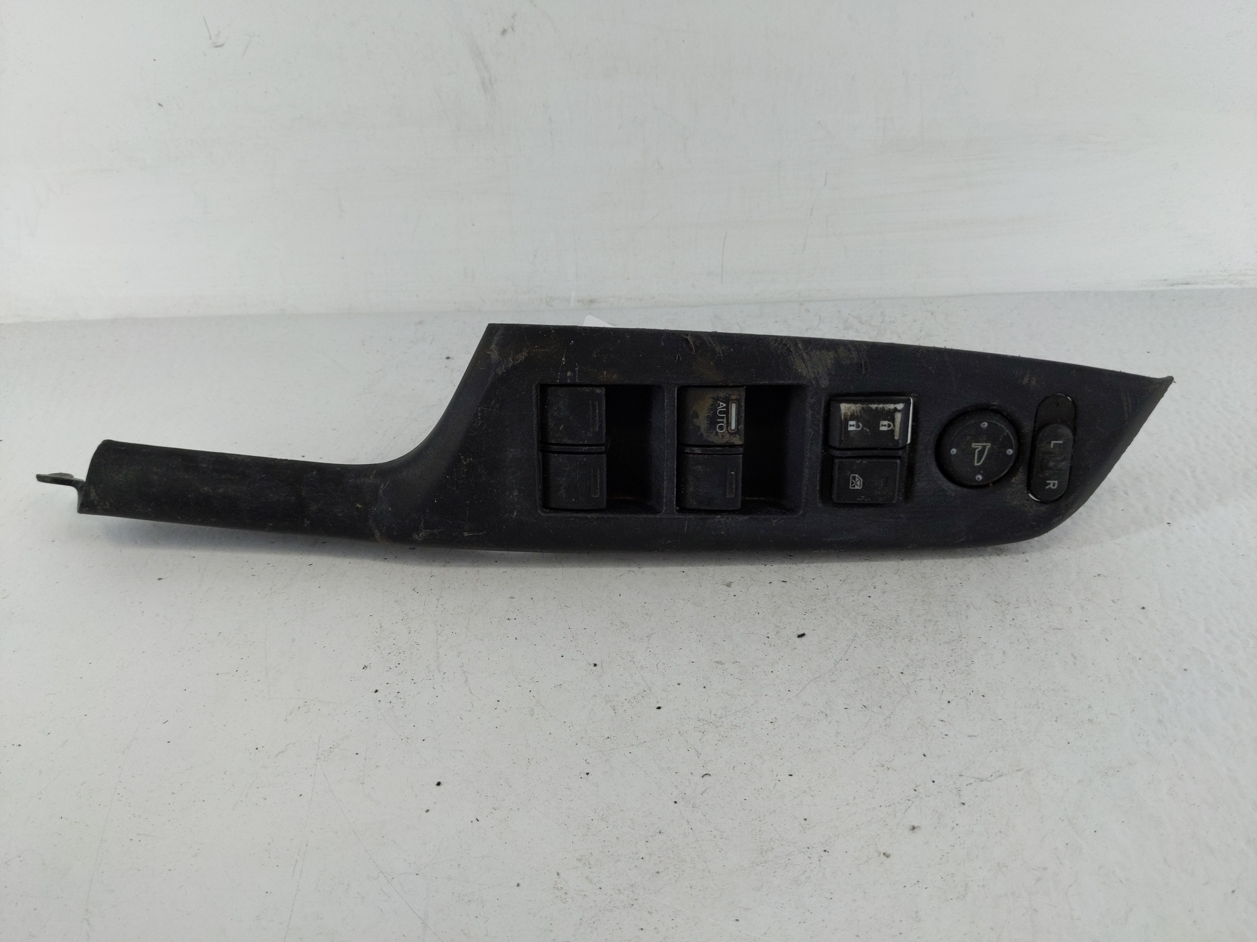 2014-2015 Honda Civic Driver Left Door Master Power Window Switch 1148797 - Oemusedautoparts1.com