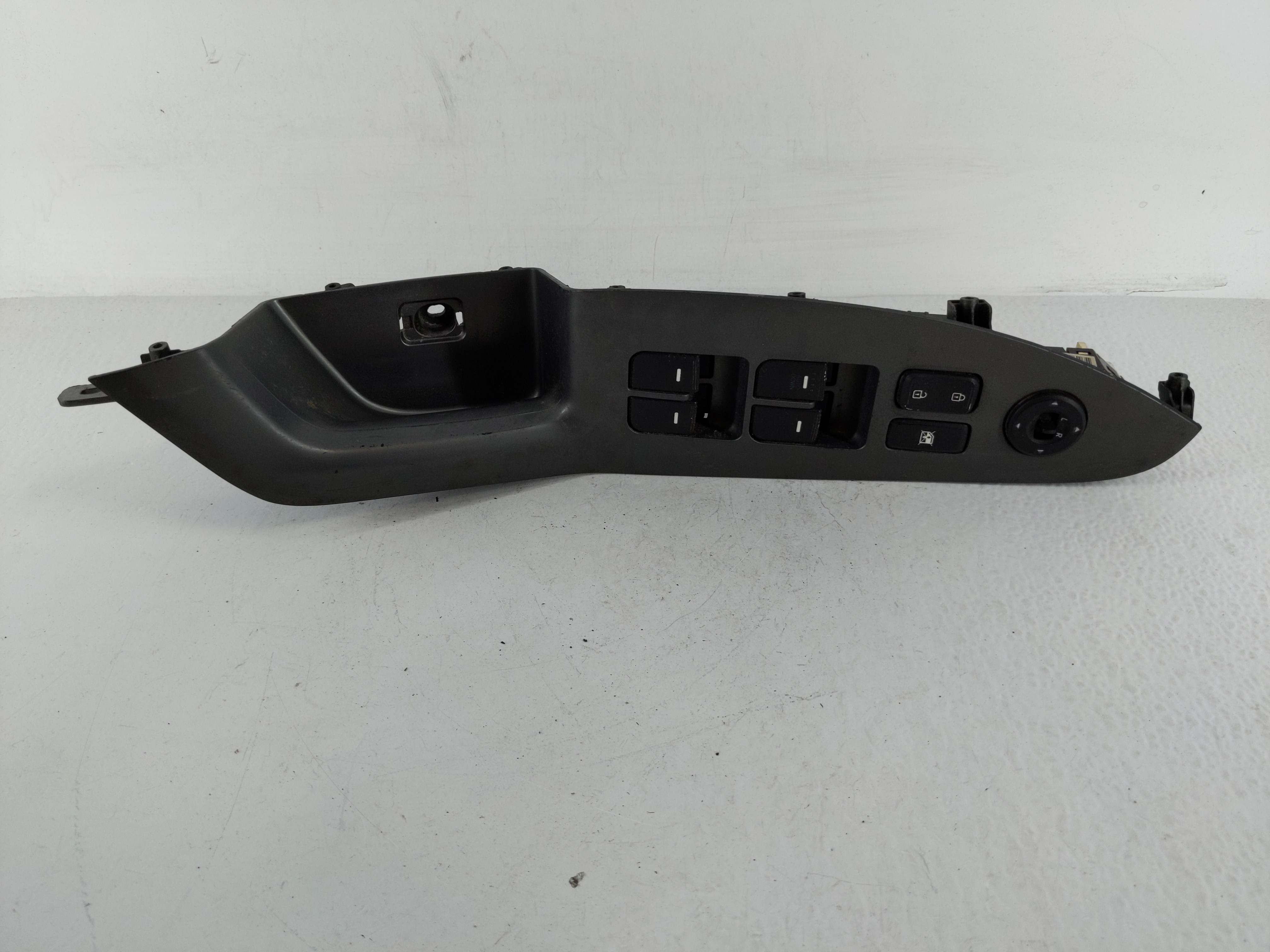 Picture of Blank Key Kia Driver Left Door Master Power Window Switch 93570-2t500 1148801
