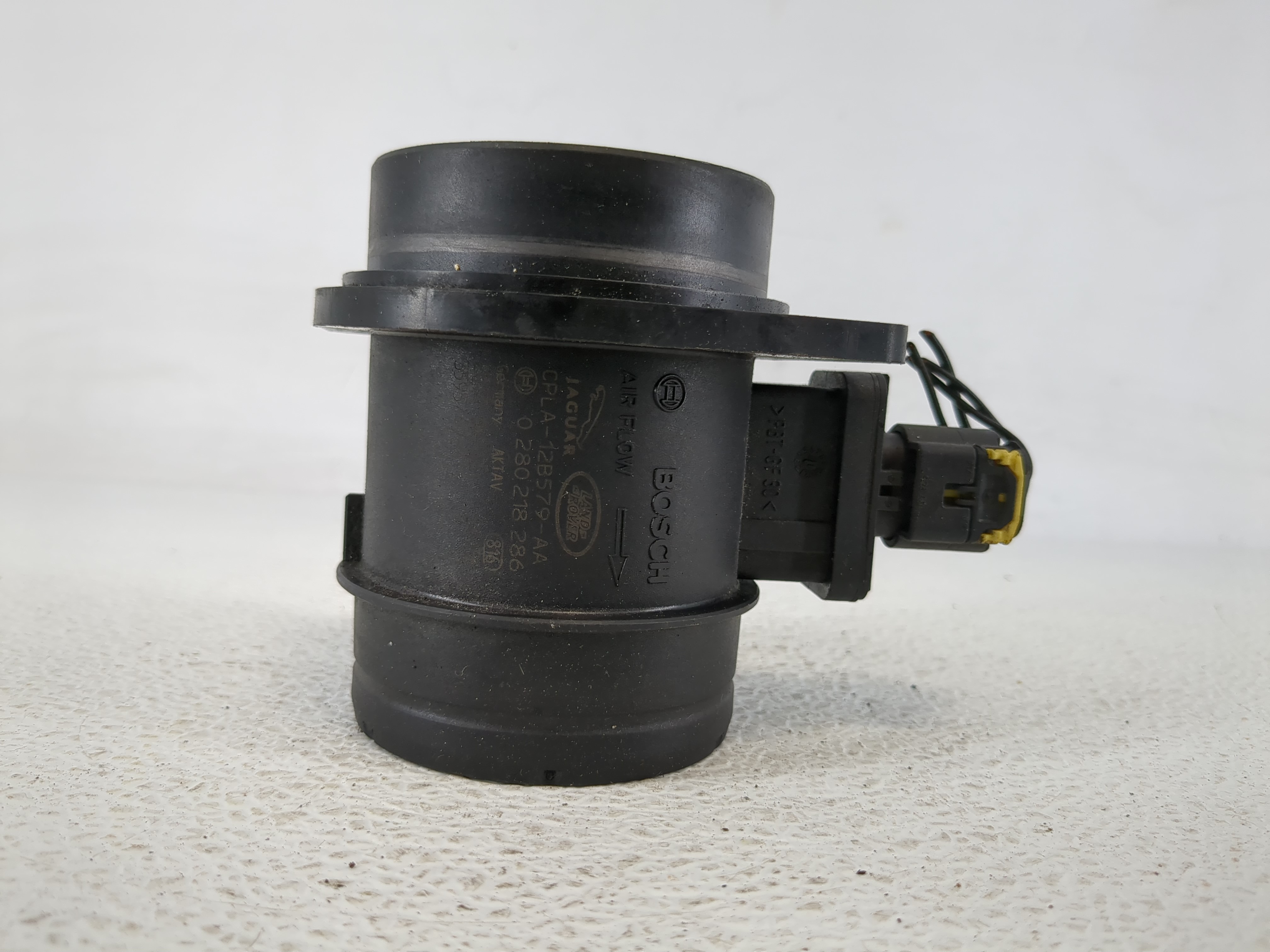 2017-2020 Jaguar F-pace Mass Air Flow Meter Maf 1148804 - Oemusedautoparts1.com