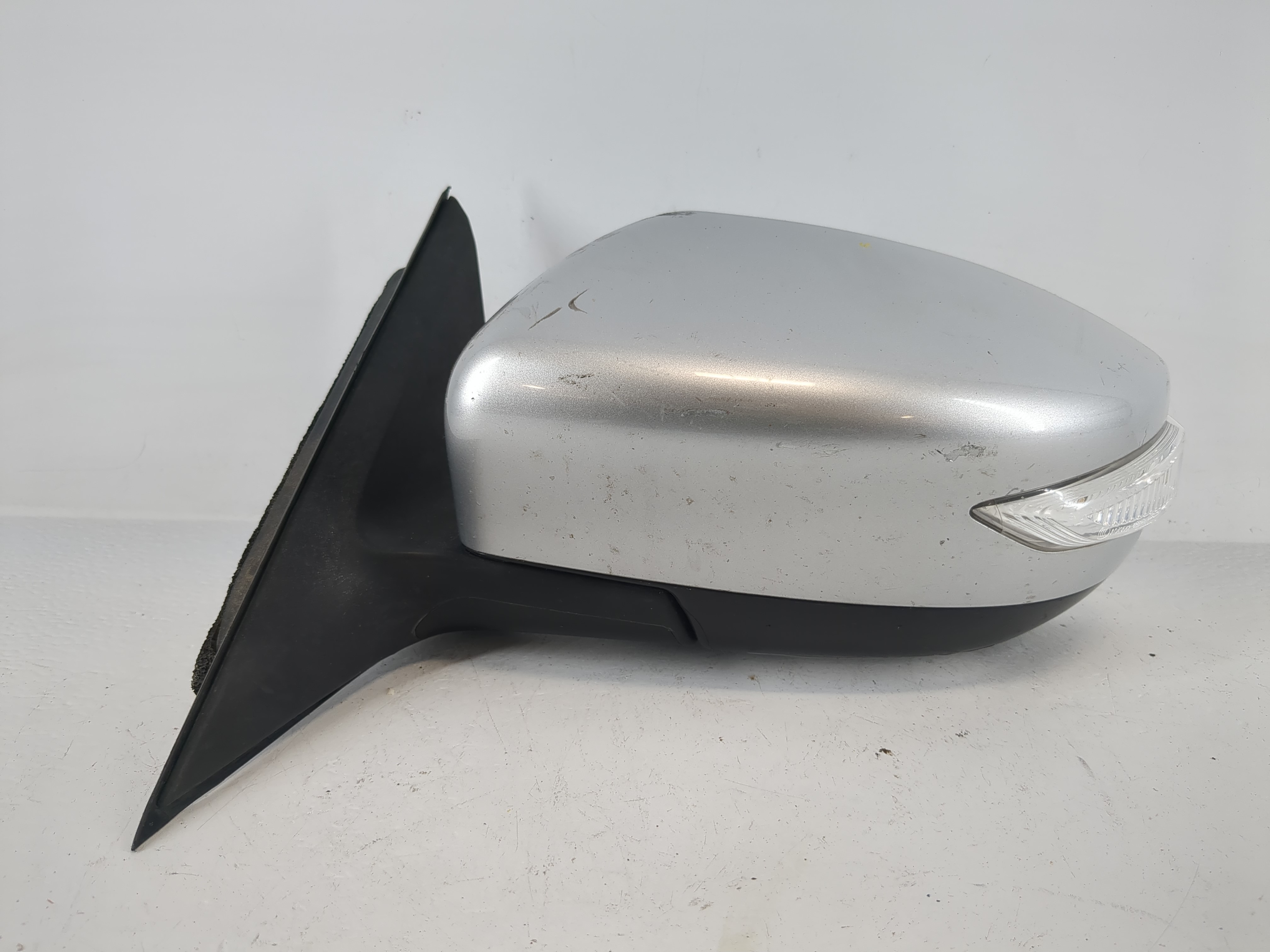2013-2018 Nissan Altima Driver Left Side View Power Door Mirror Silver 1148807 - Oemusedautoparts1.com